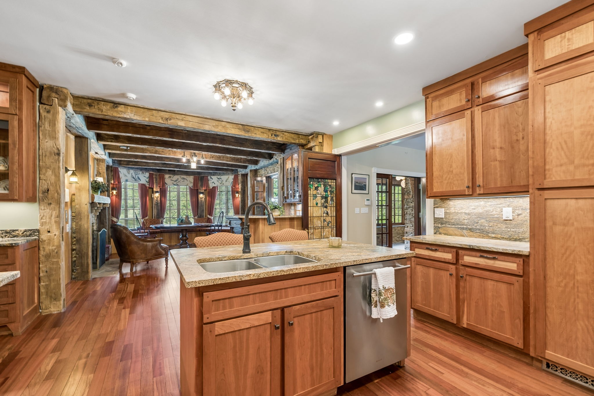 1374 Peter Pond Rd