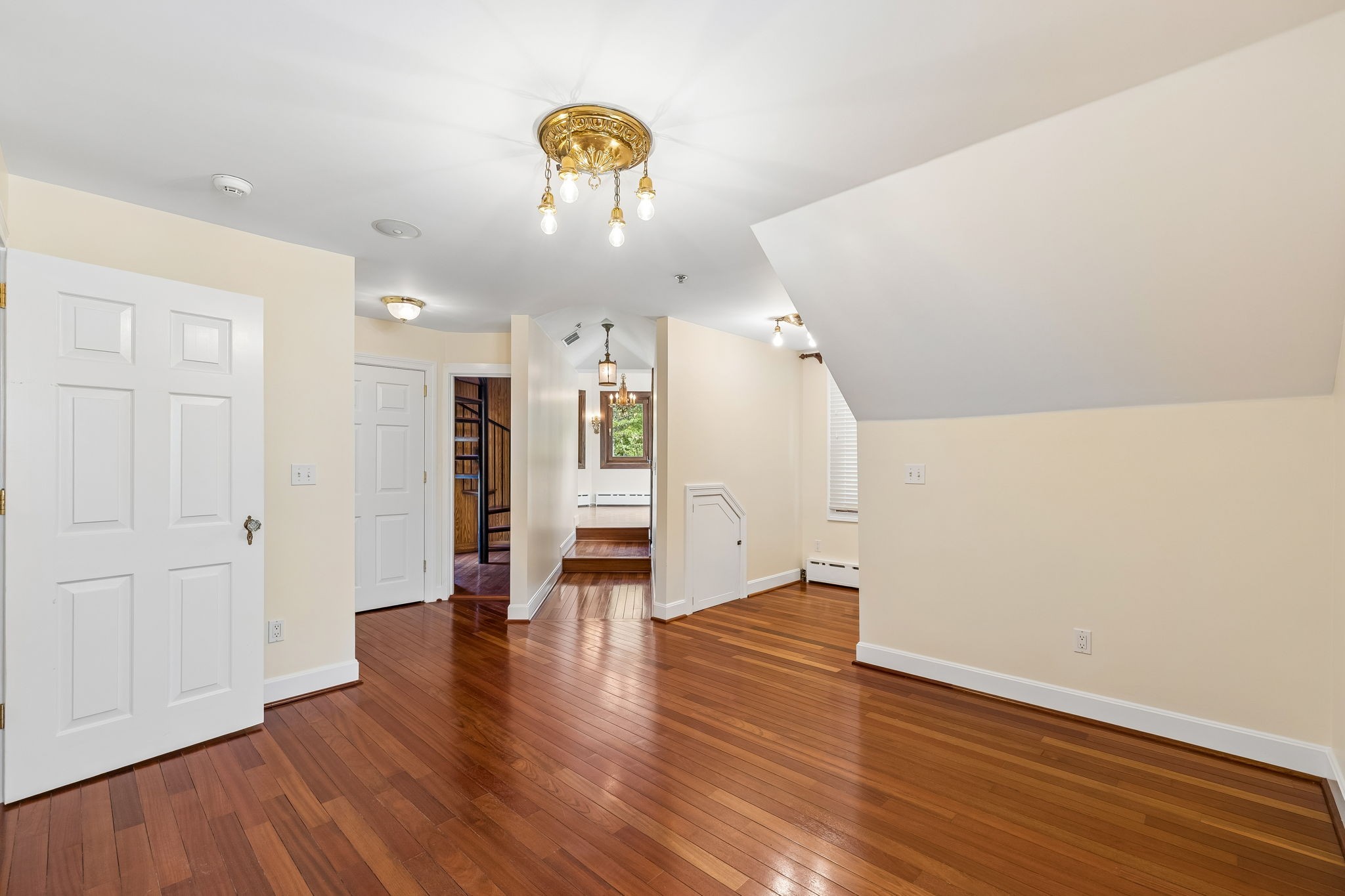 1374 Peter Pond Rd