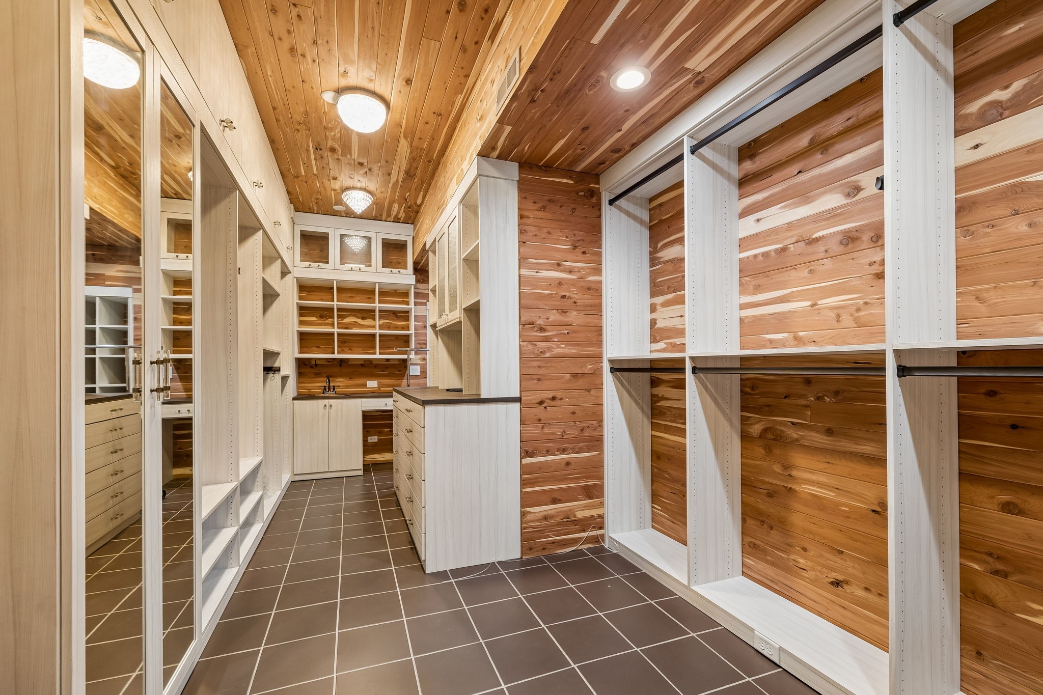 1374 Peter Pond Rd