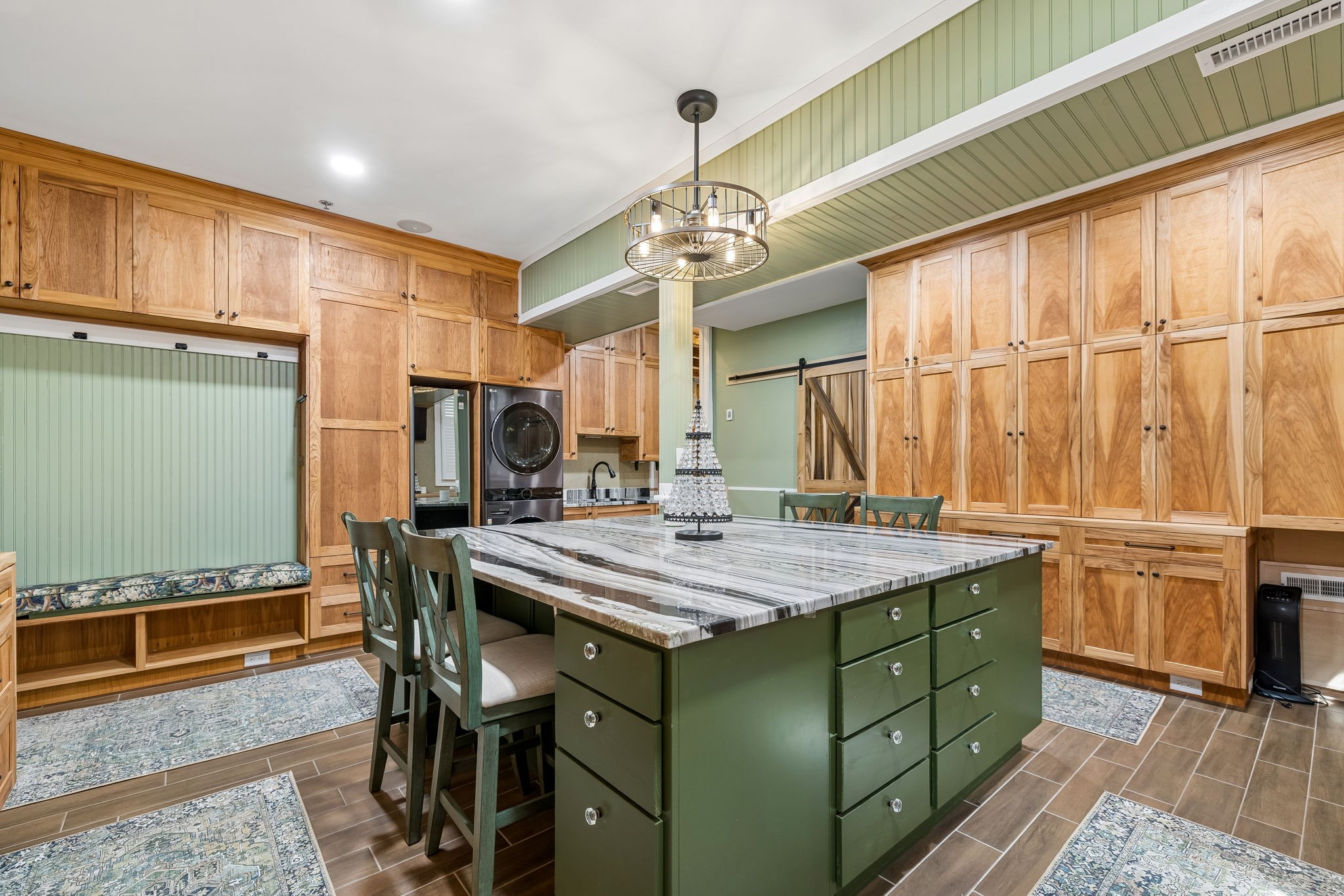 1374 Peter Pond Rd
