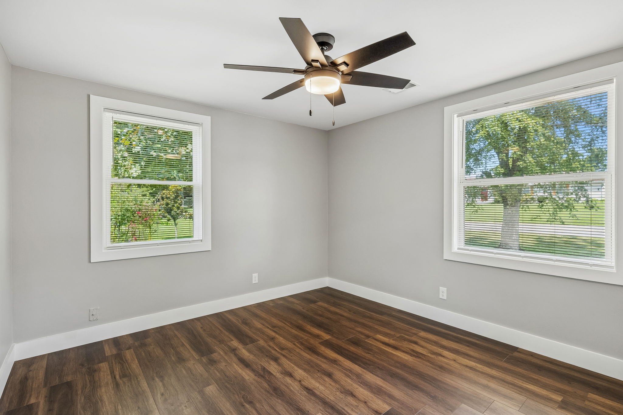 387 Ocala Dr
