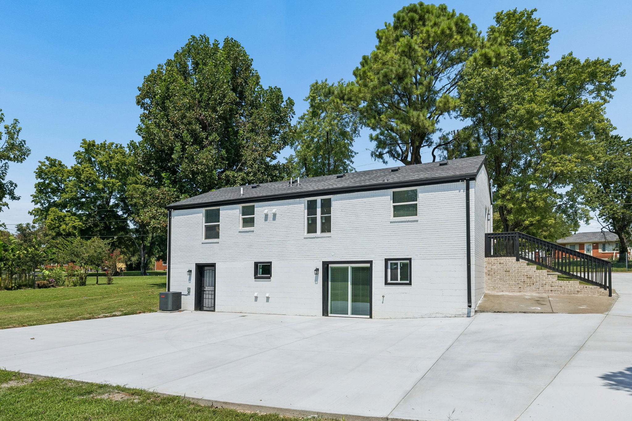 387 Ocala Dr