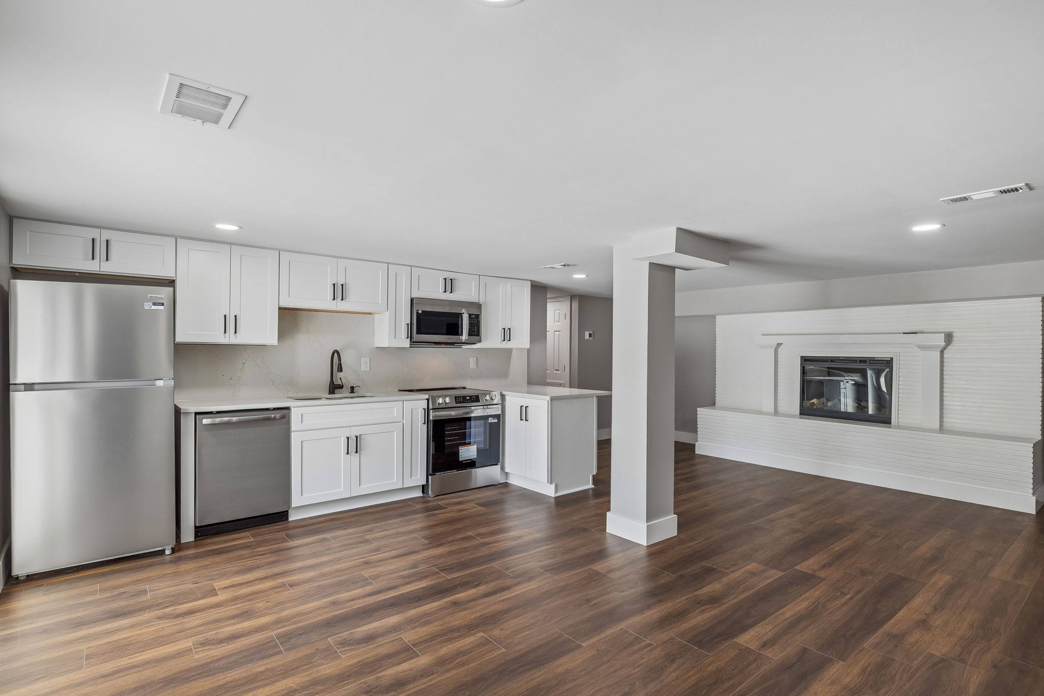 387 Ocala Dr