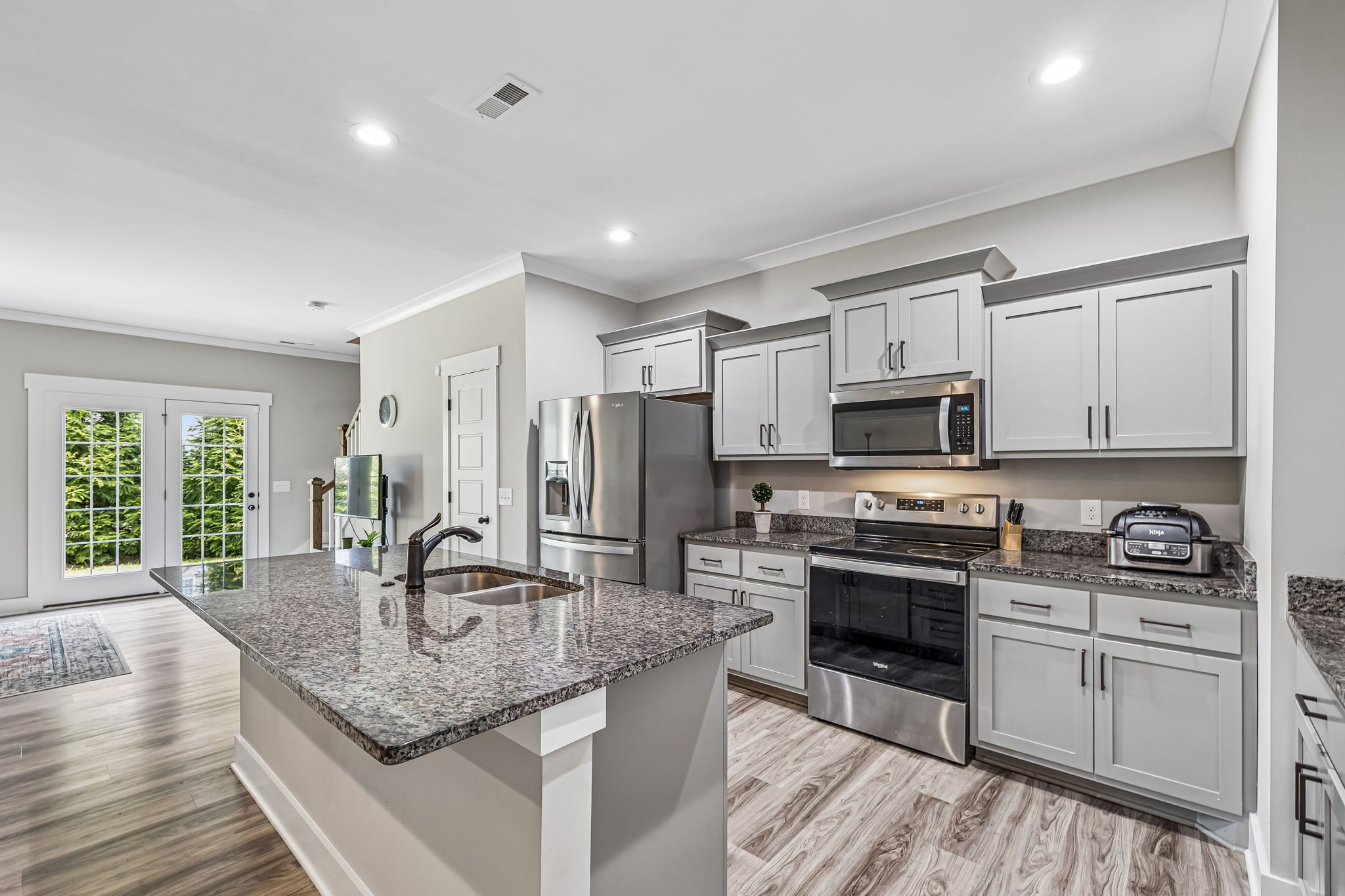 3352 Alta Ln
