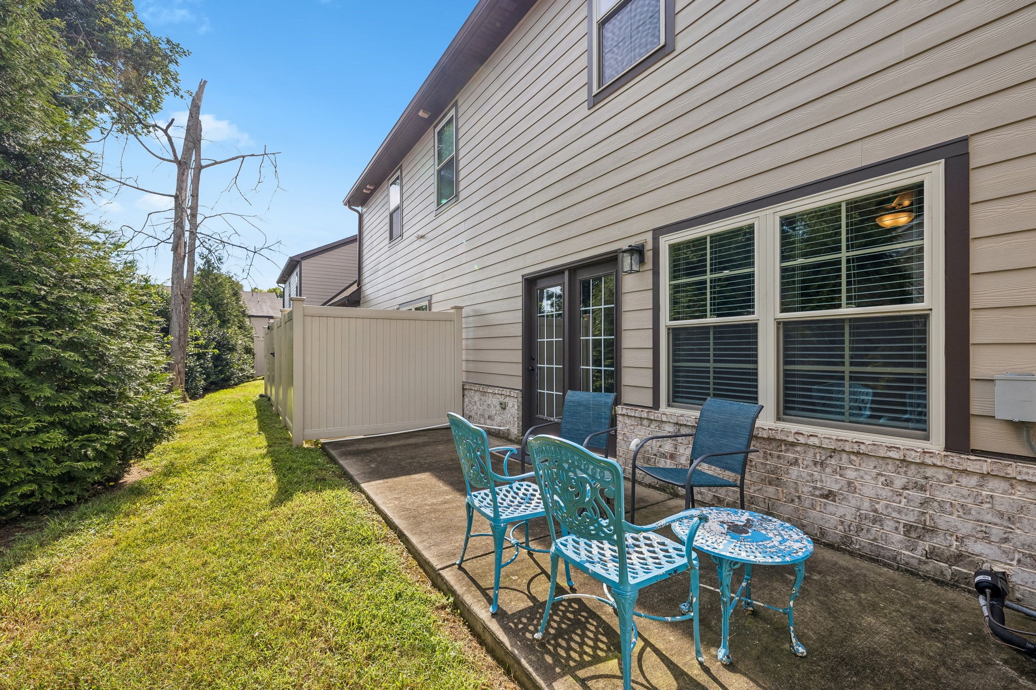 3352 Alta Ln