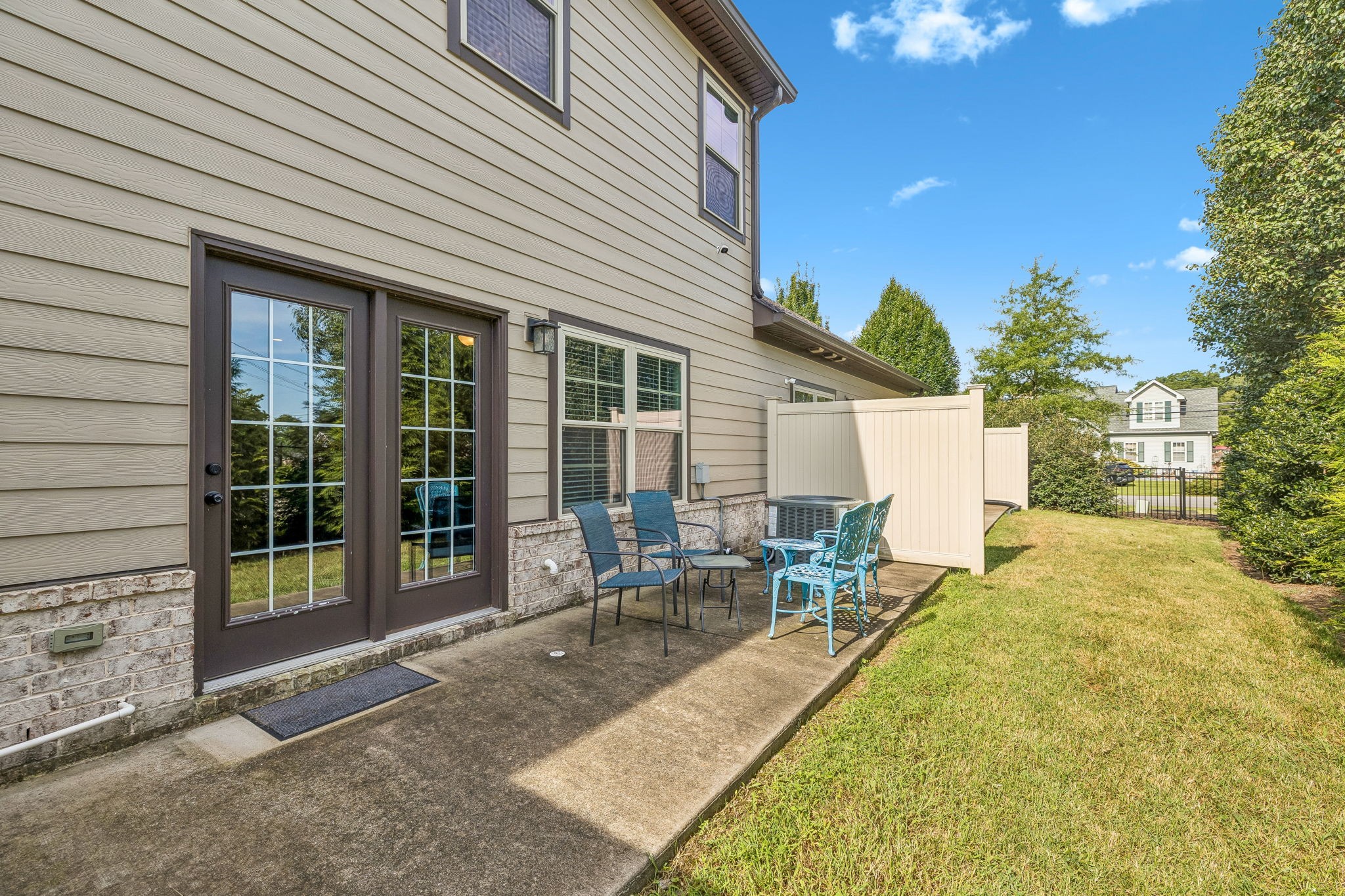 3352 Alta Ln