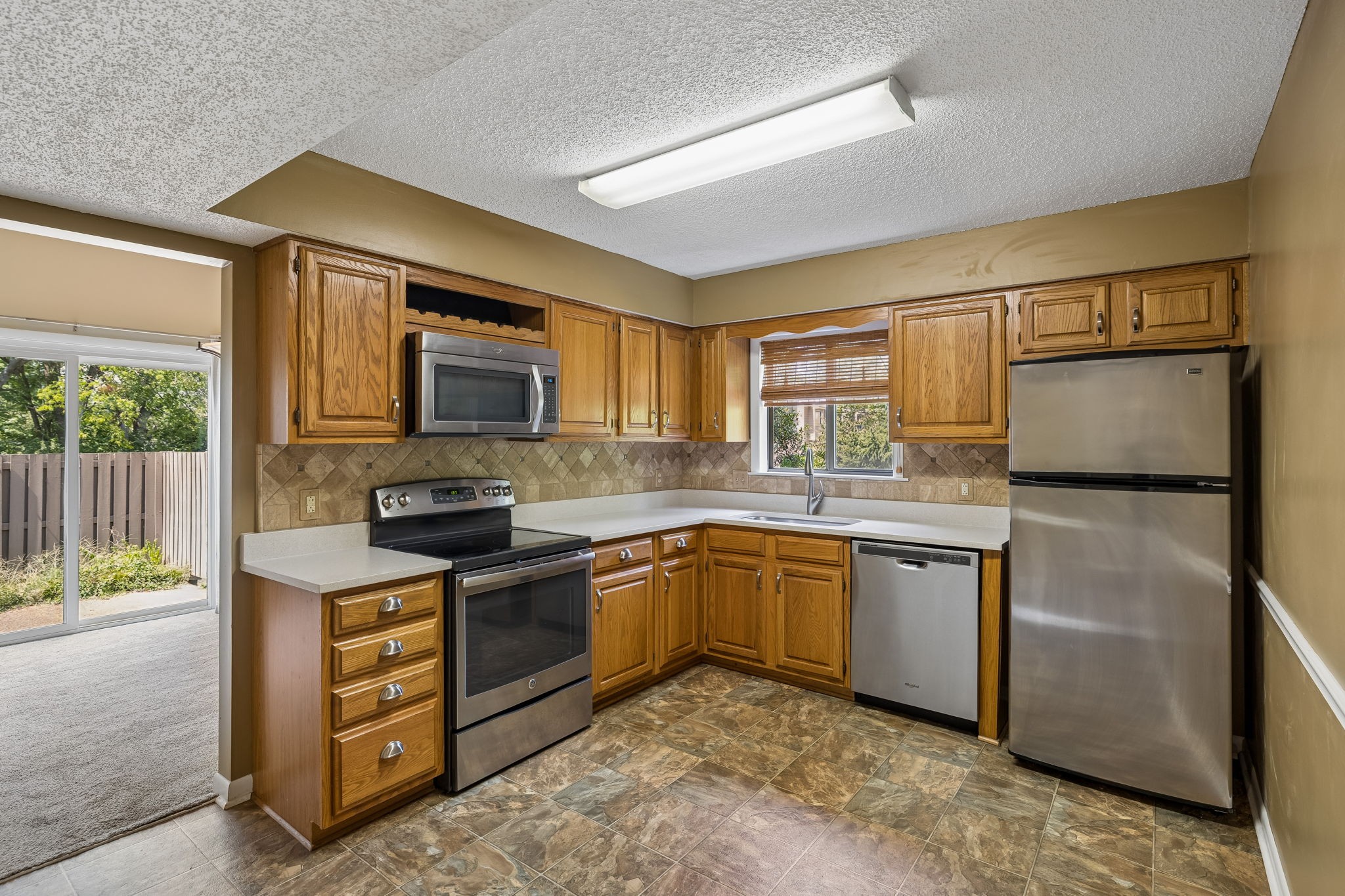 716 Barlin Ct
