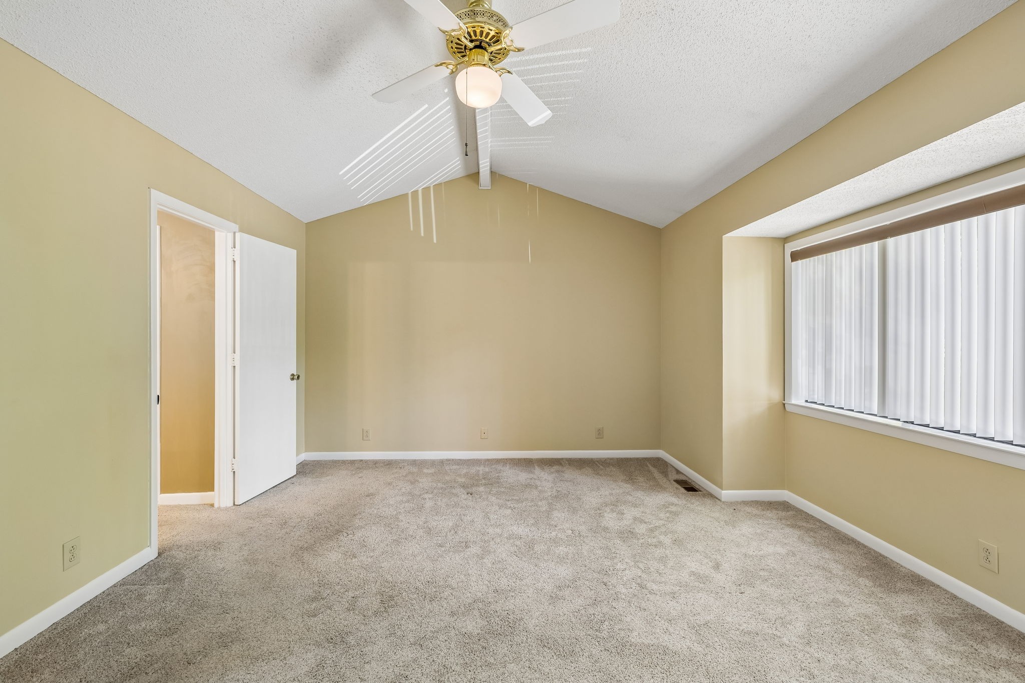 716 Barlin Ct