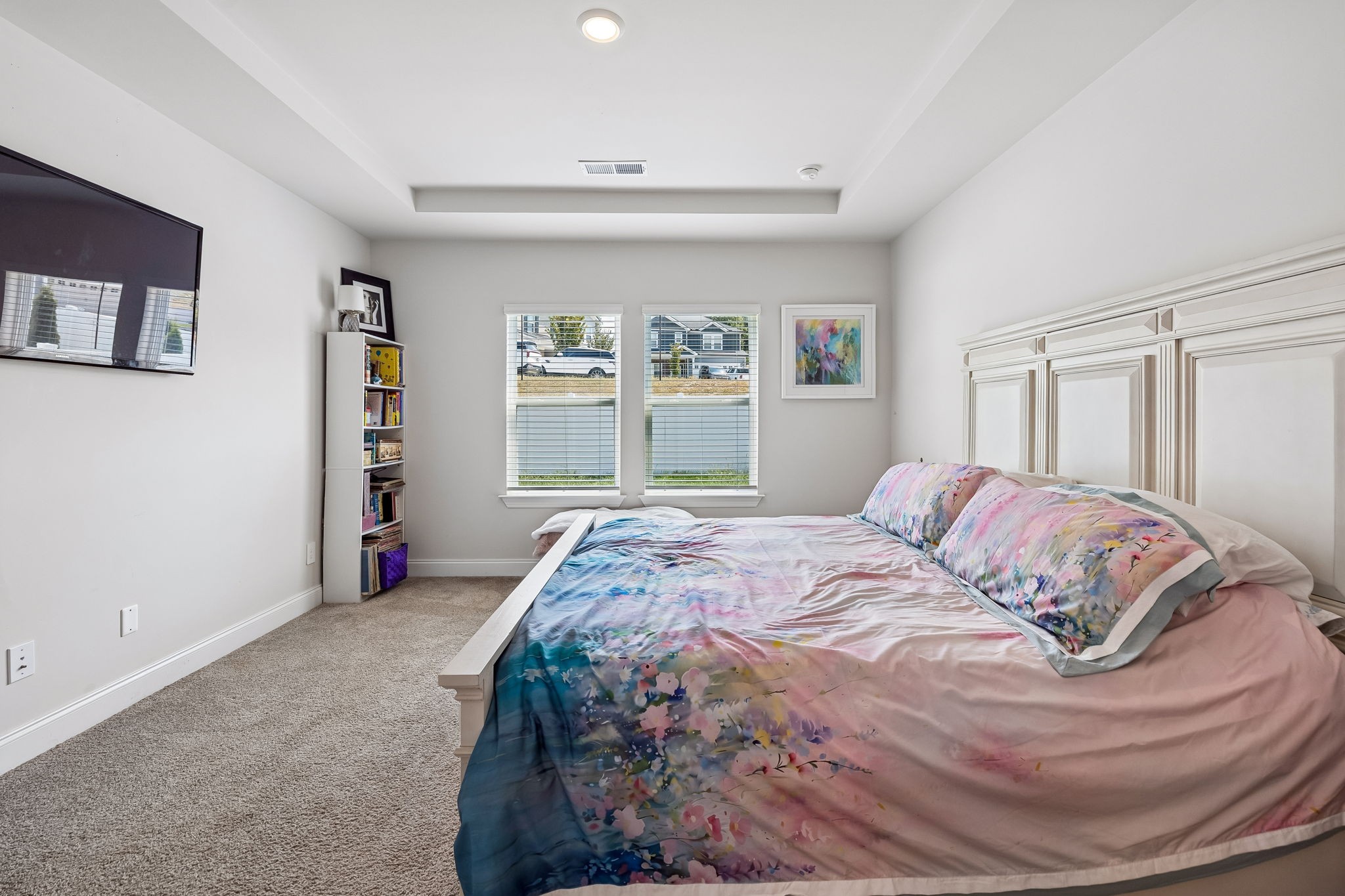 4877 Myra Dr