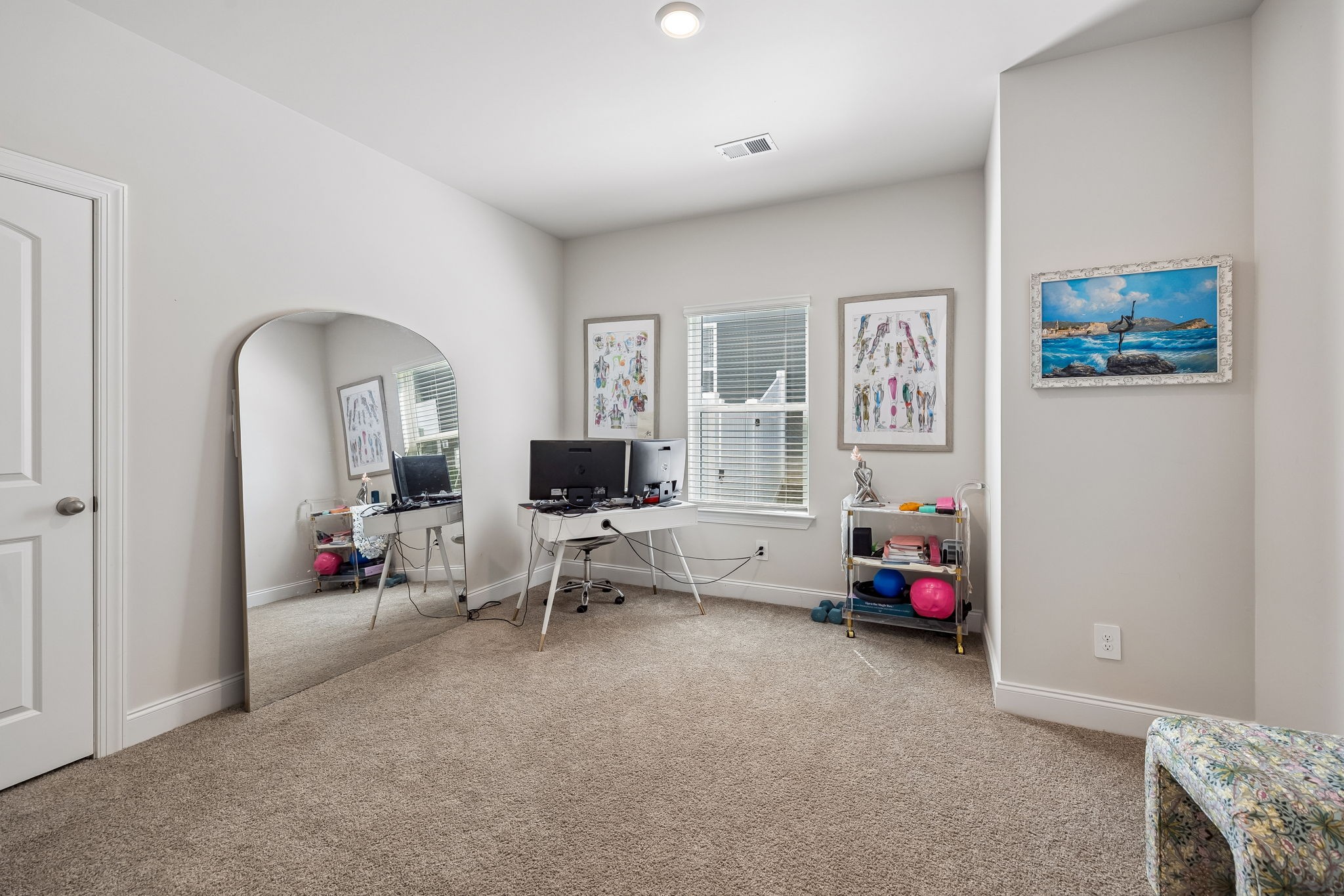 4877 Myra Dr