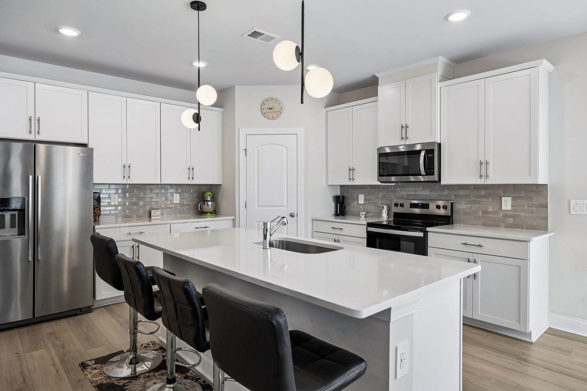 4877 Myra Dr