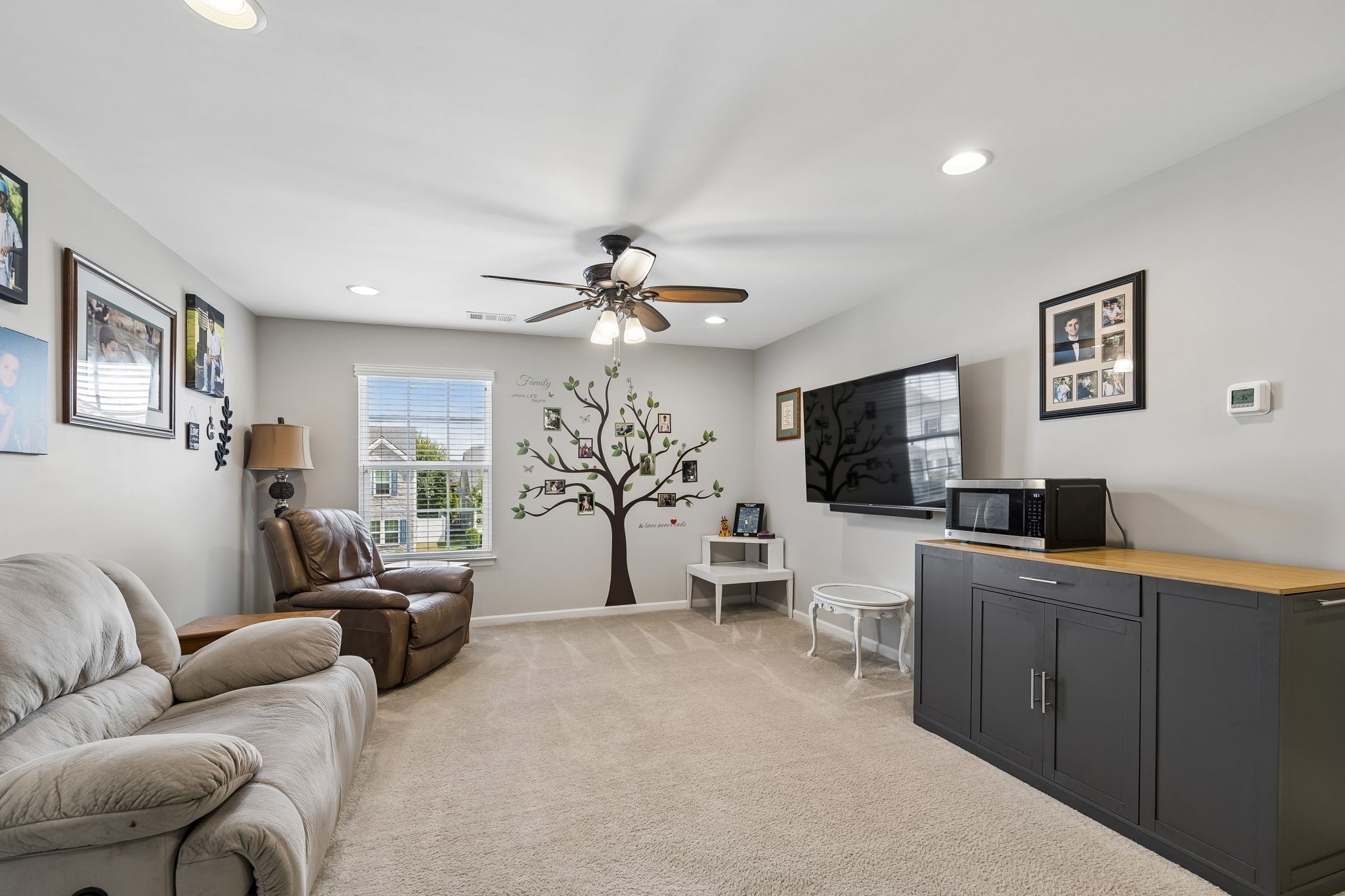 2852 Bluestem Ln