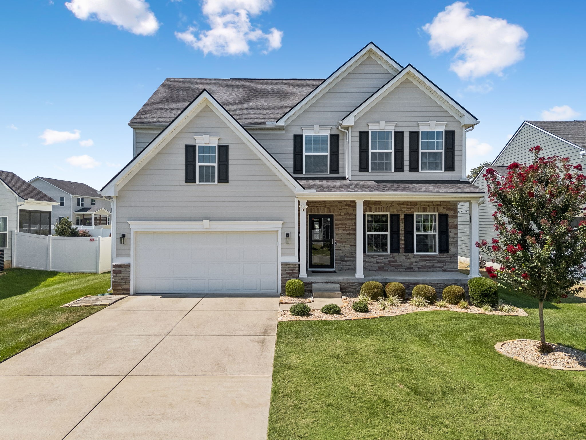 2852 Bluestem Ln