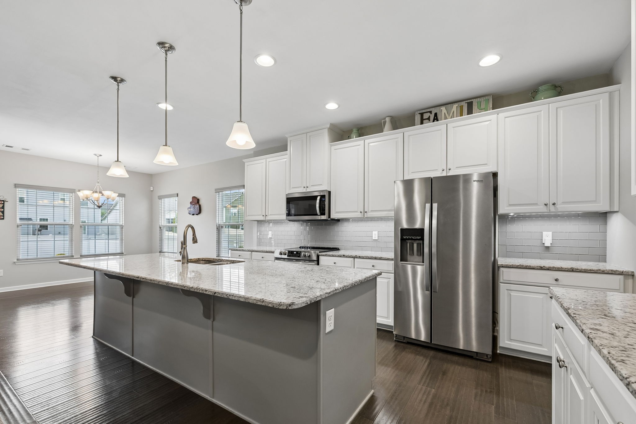 2852 Bluestem Ln
