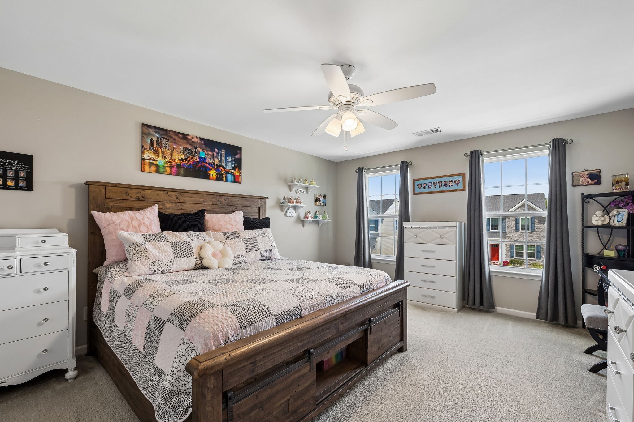 2852 Bluestem Ln