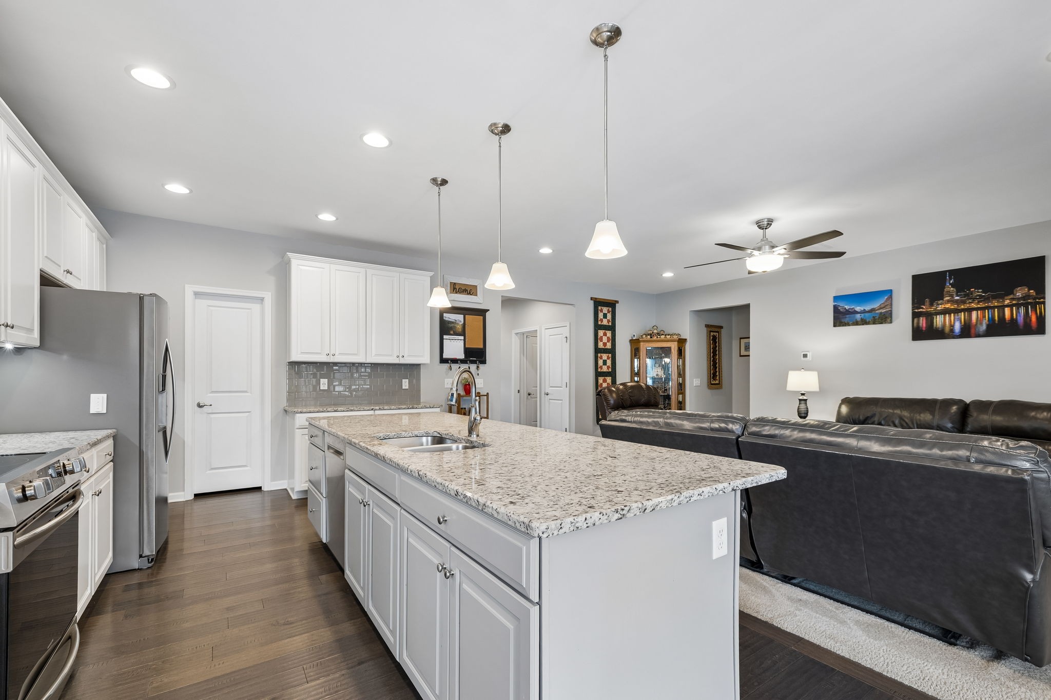2852 Bluestem Ln