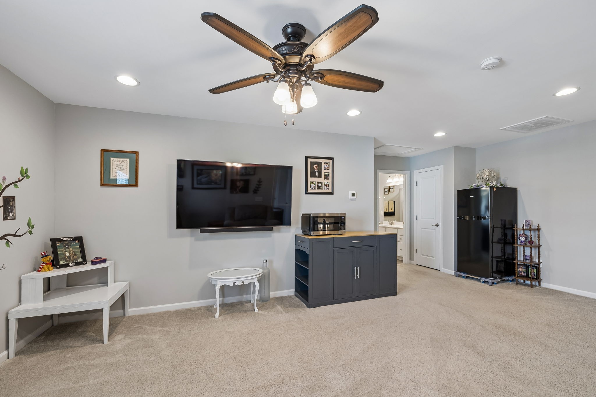 2852 Bluestem Ln