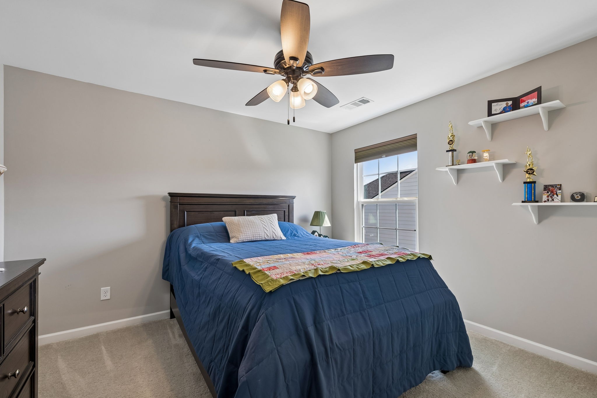 2852 Bluestem Ln
