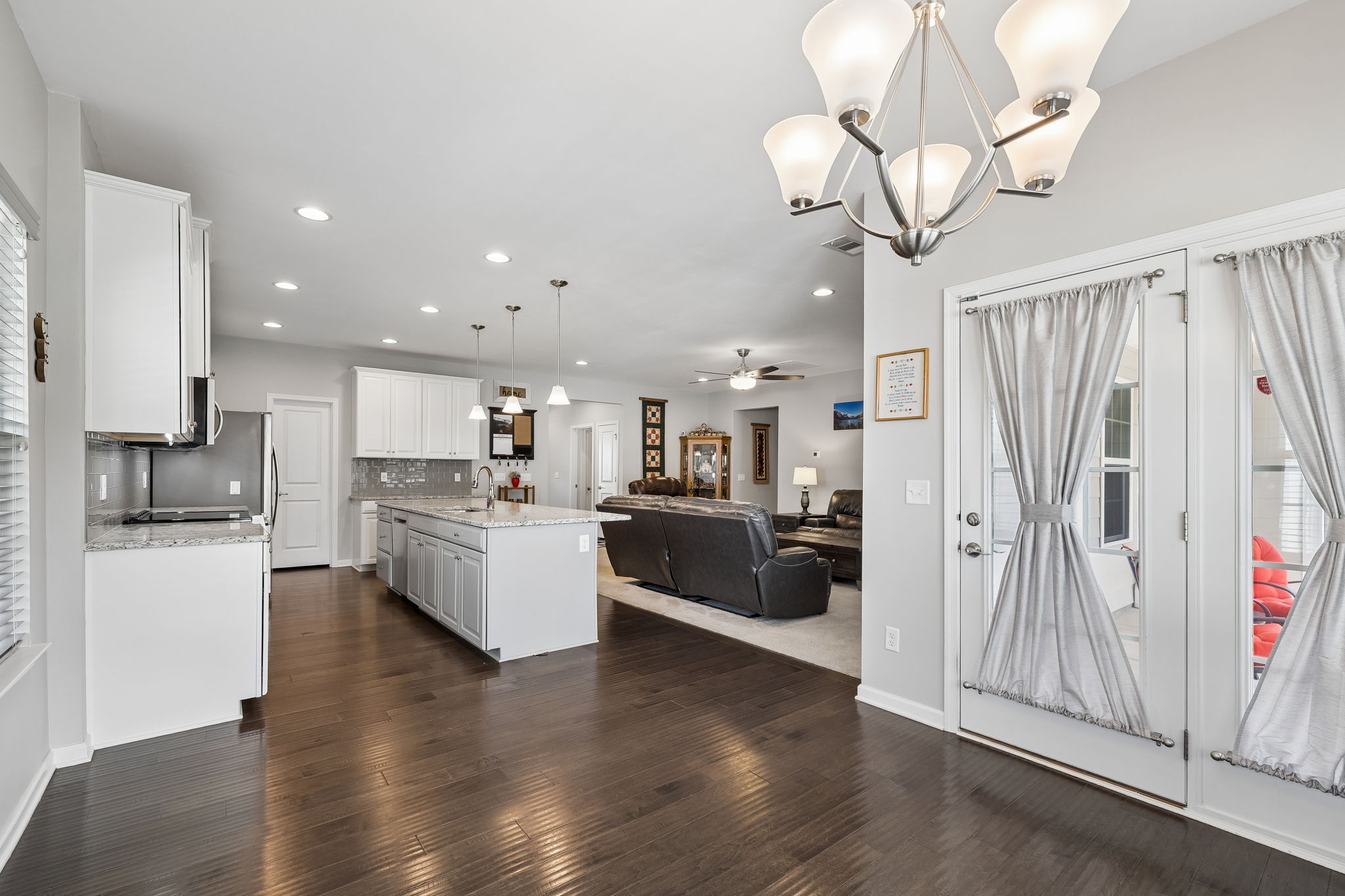 2852 Bluestem Ln
