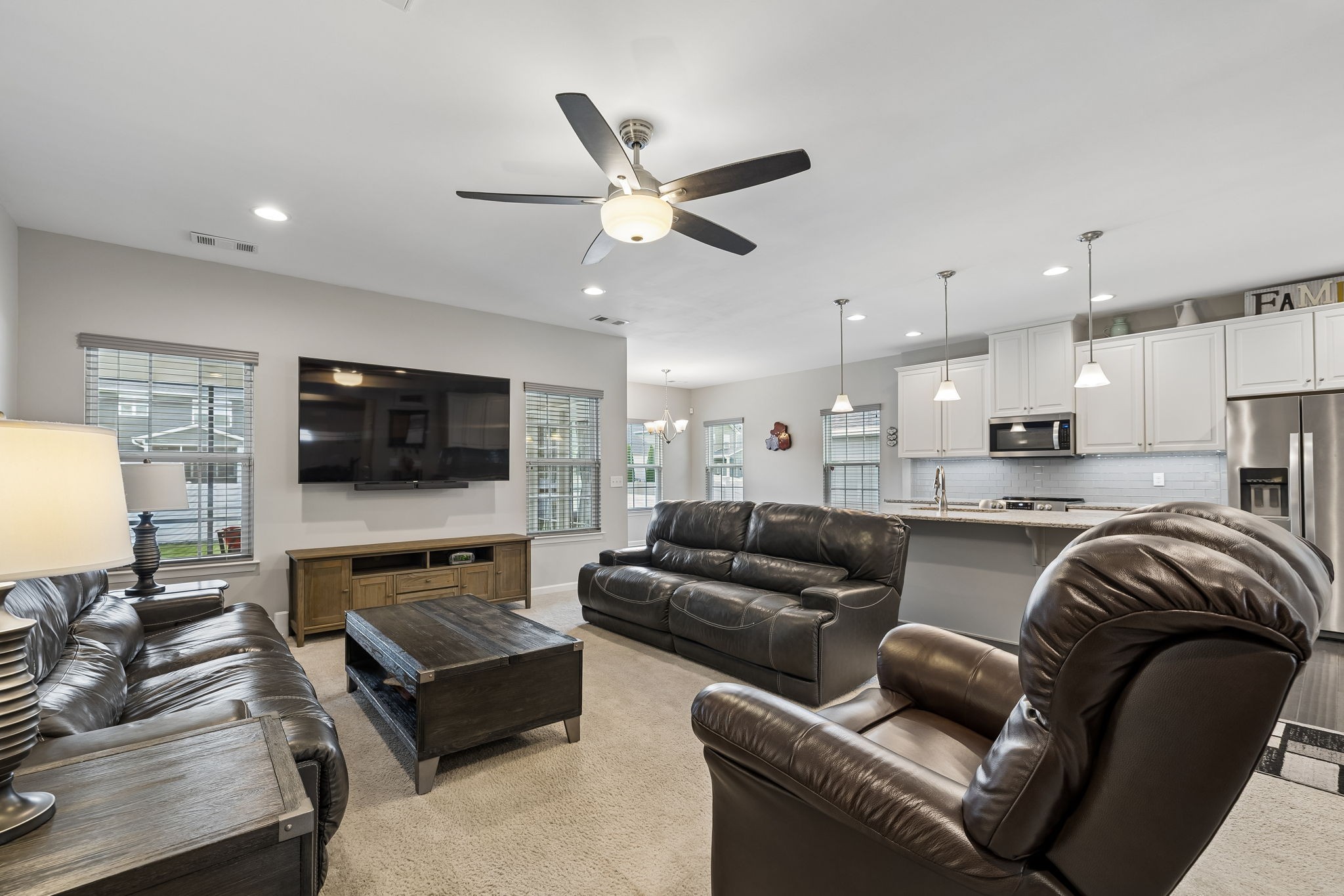 2852 Bluestem Ln