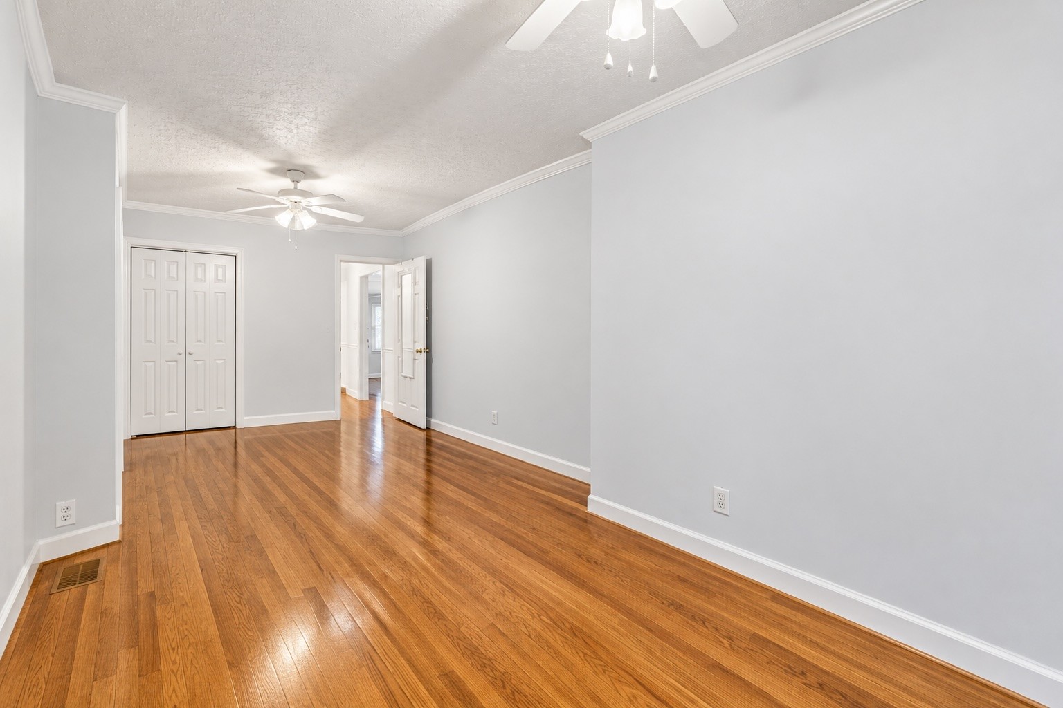 1332 S Dickerson Rd