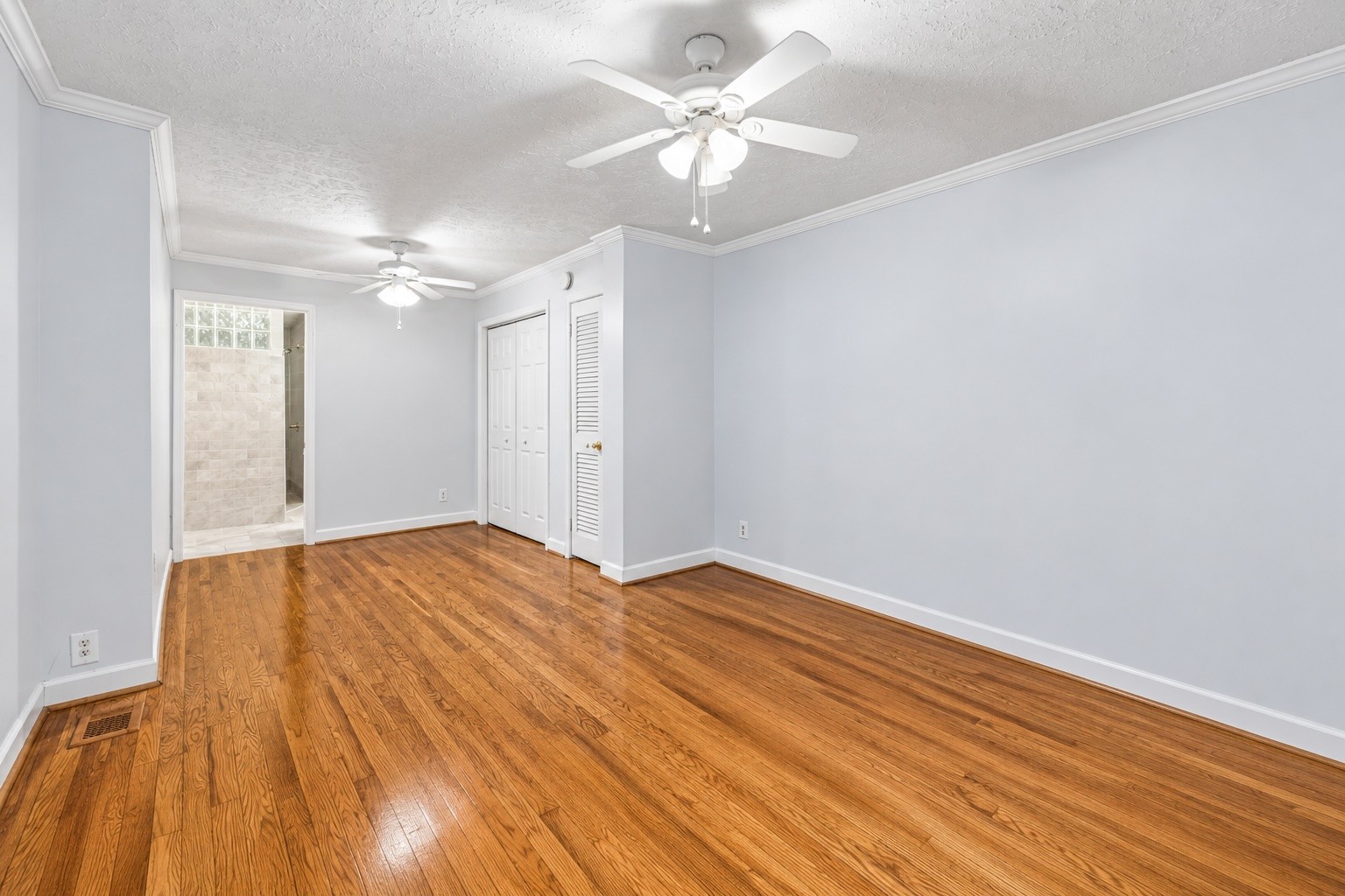 1332 S Dickerson Rd