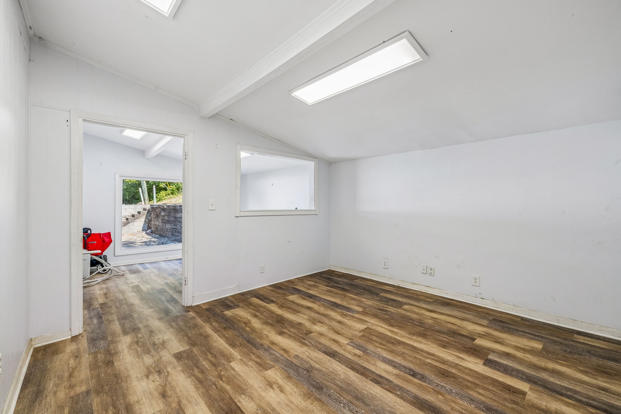 1332 S Dickerson Rd