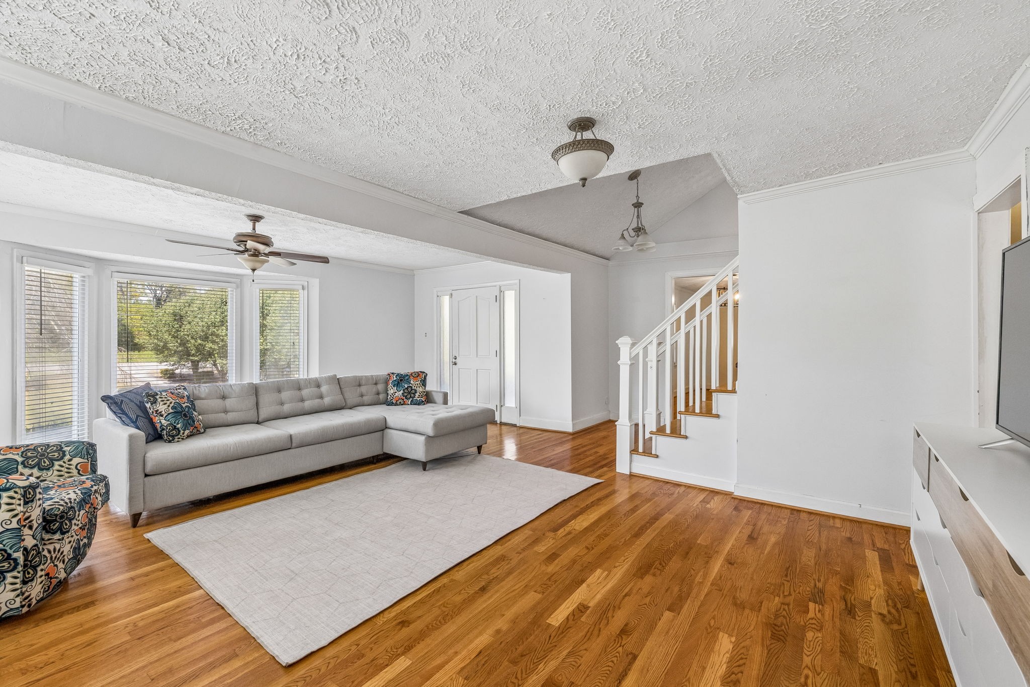 1332 S Dickerson Rd