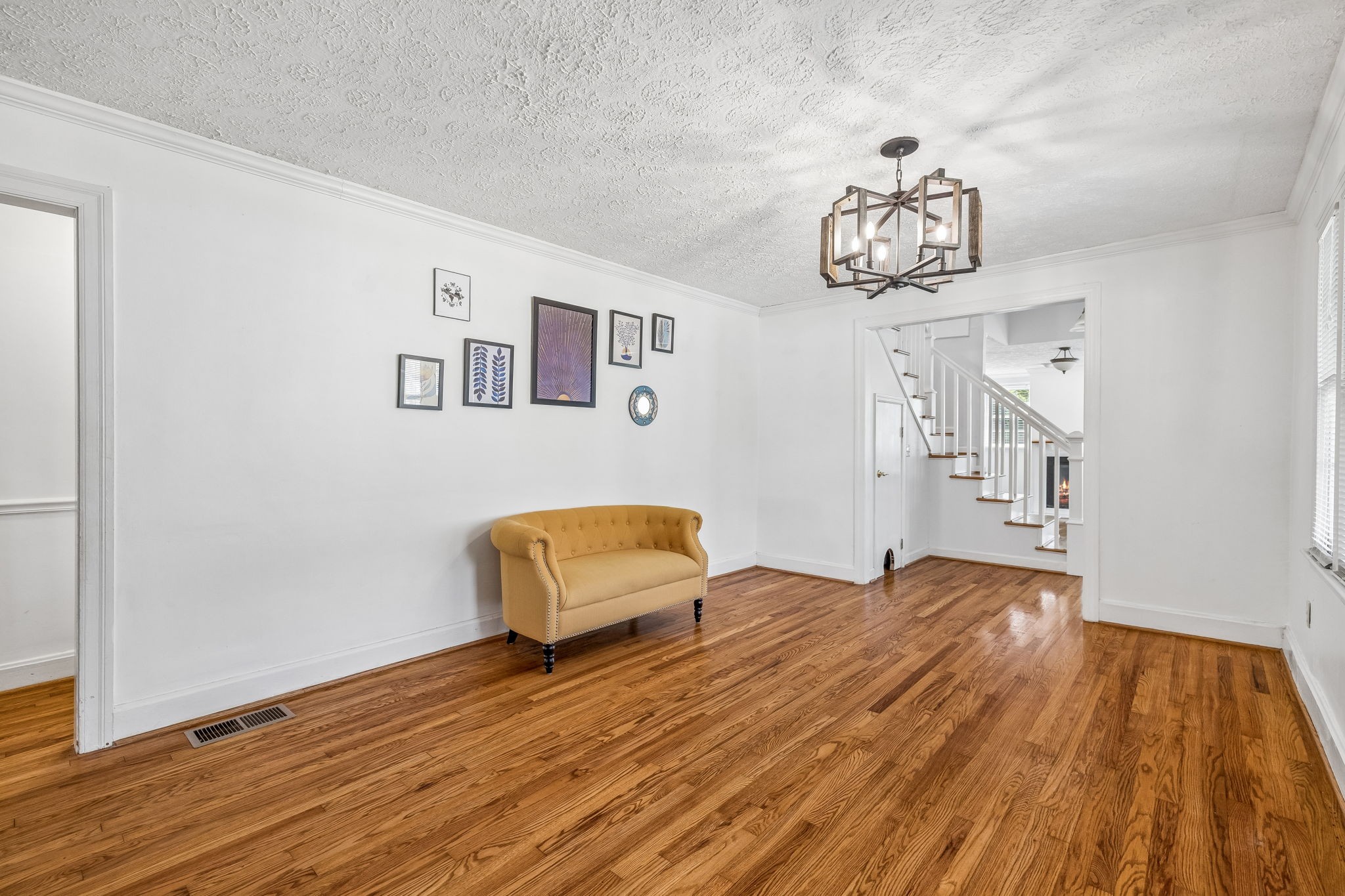 1332 S Dickerson Rd