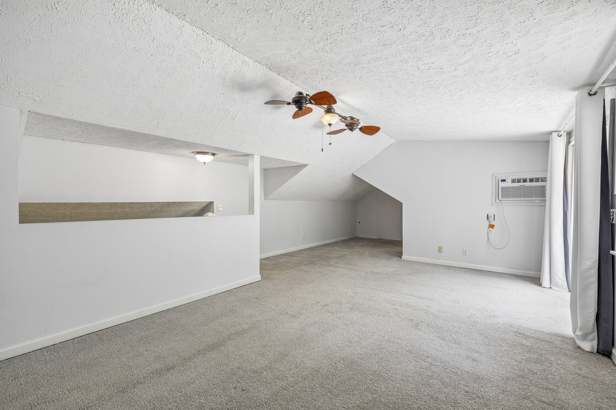 1332 S Dickerson Rd