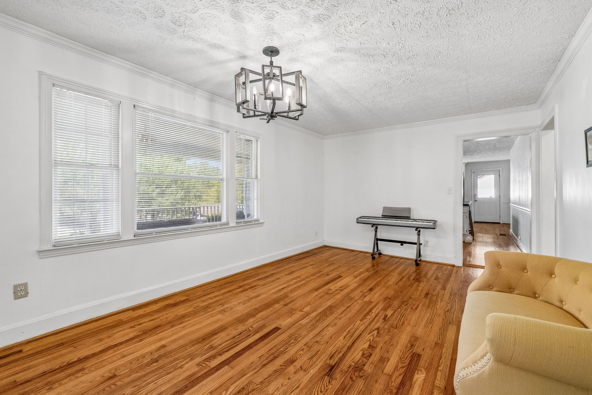 1332 S Dickerson Rd