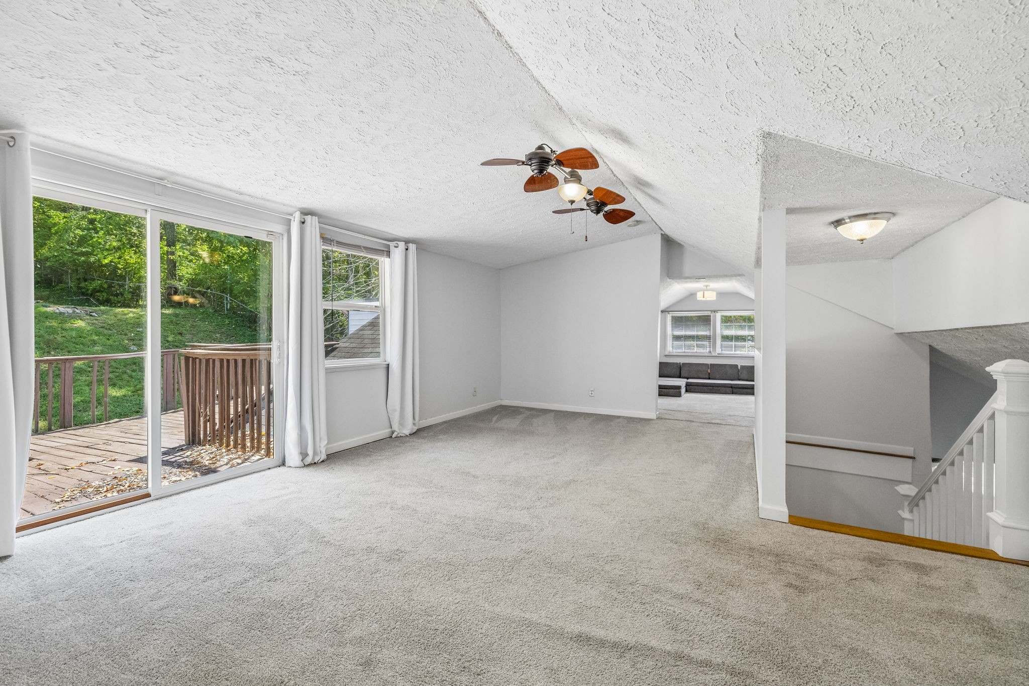 1332 S Dickerson Rd