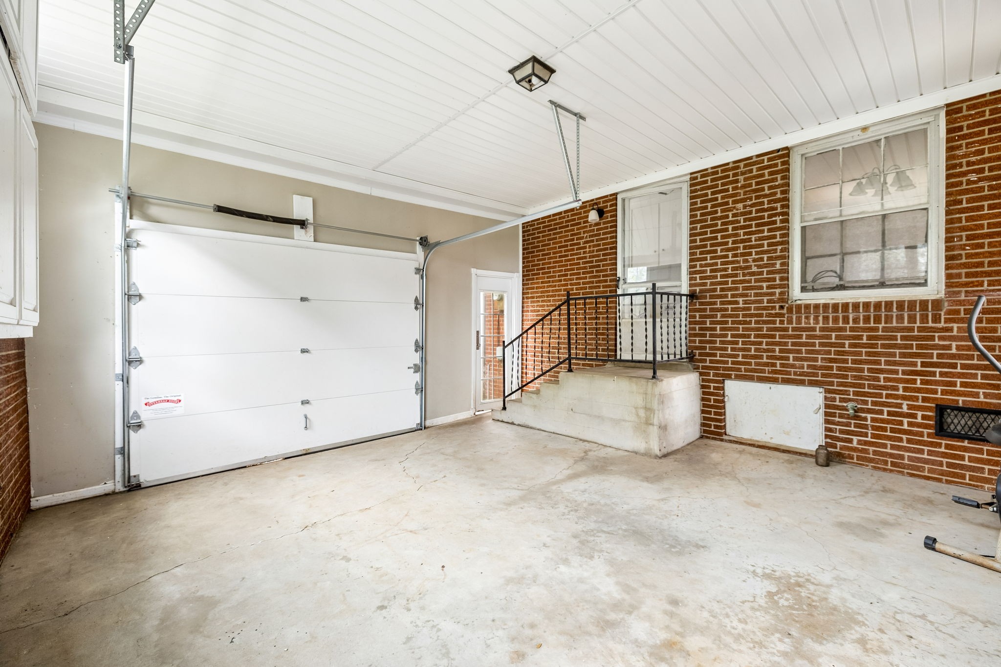 5988 Highway 31, W