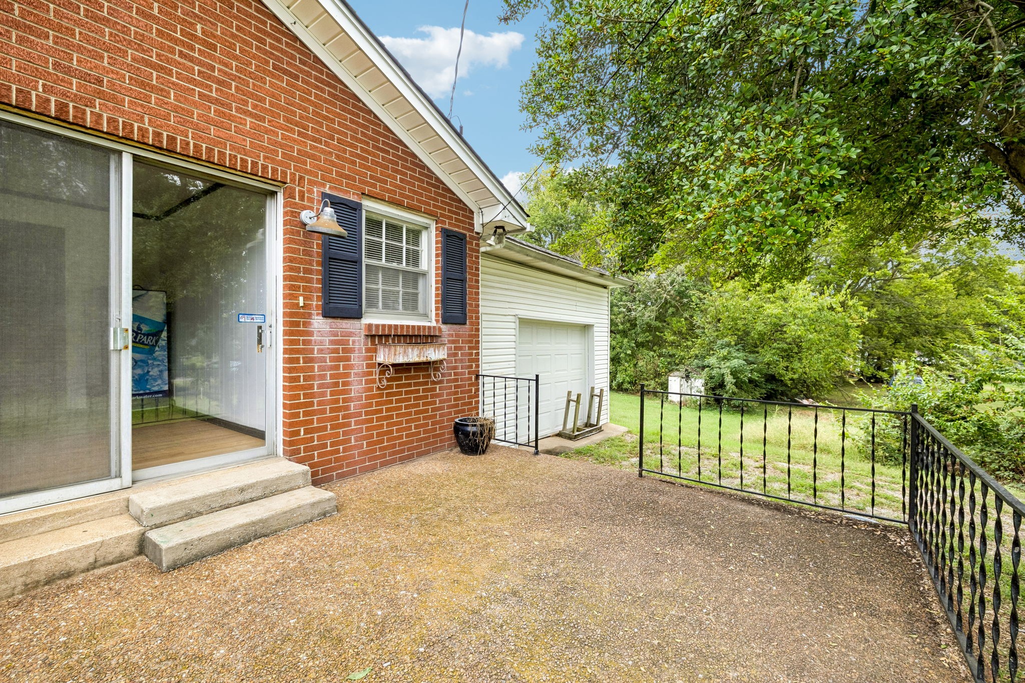 5988 Highway 31, W