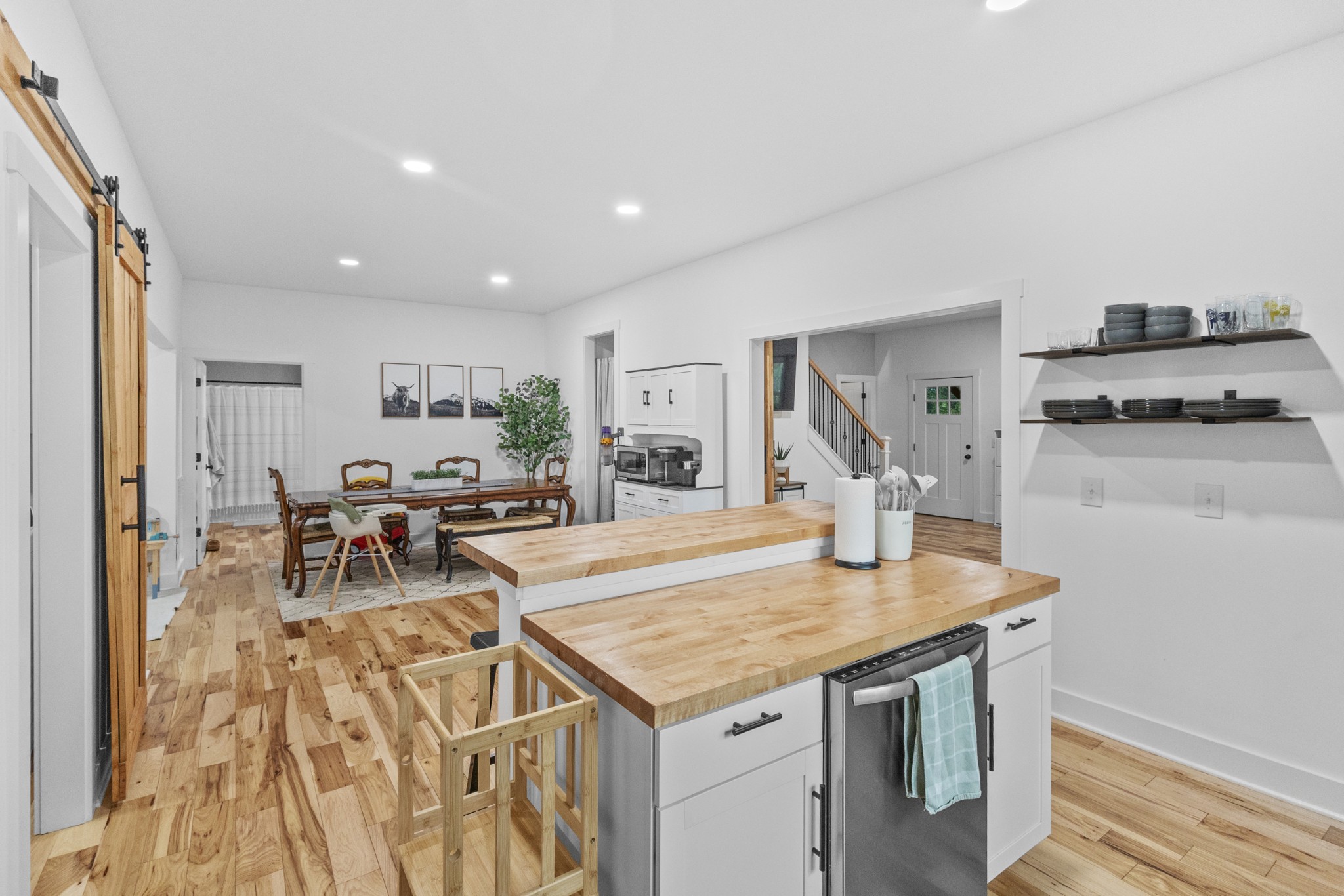 607 Old Columbia Rd