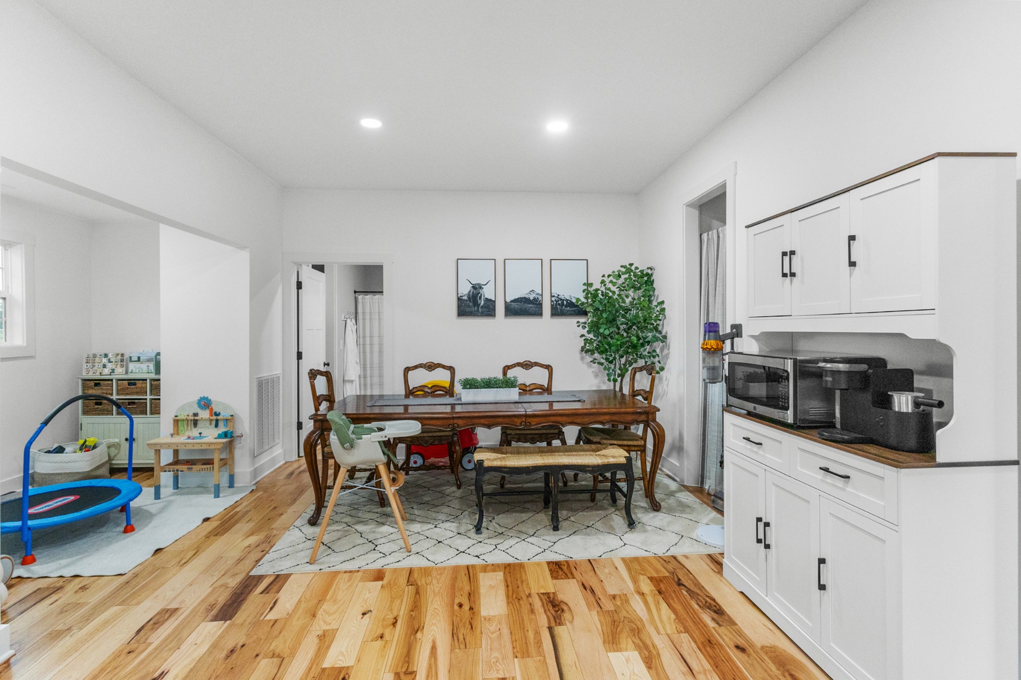 607 Old Columbia Rd