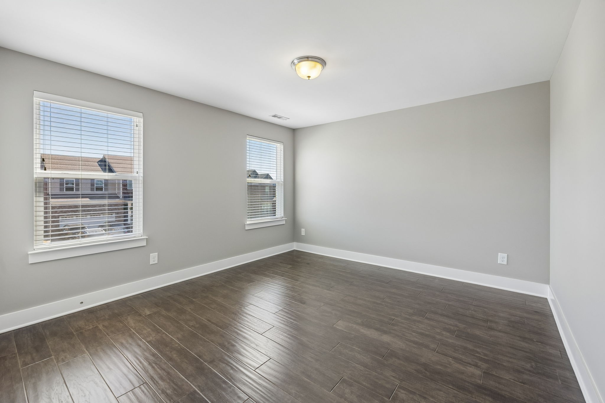2001 Oliver Dr