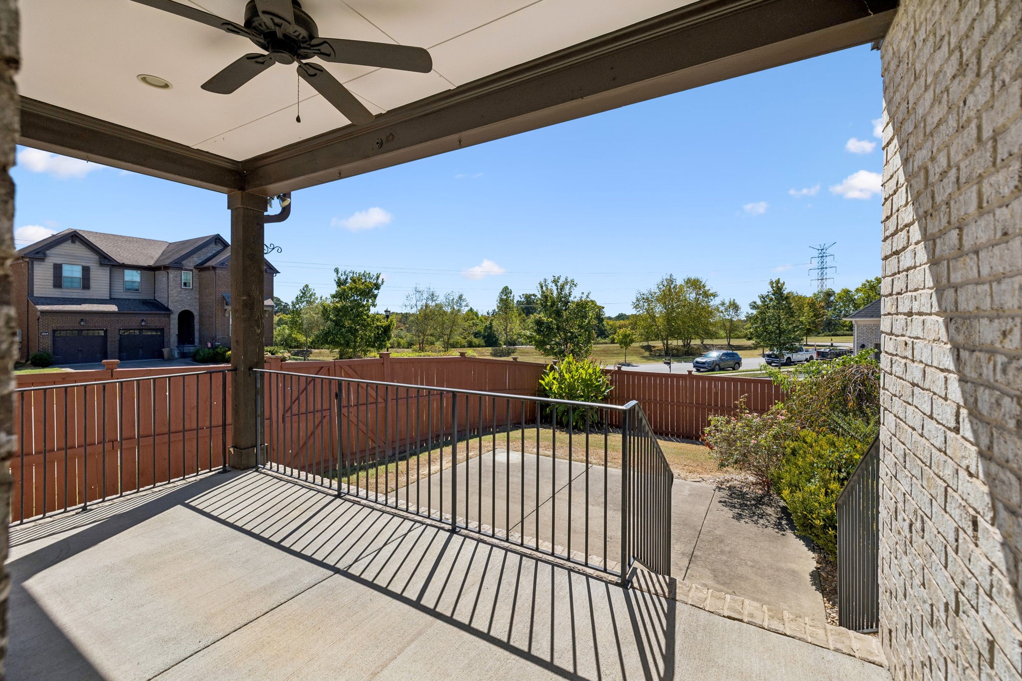2001 Oliver Dr