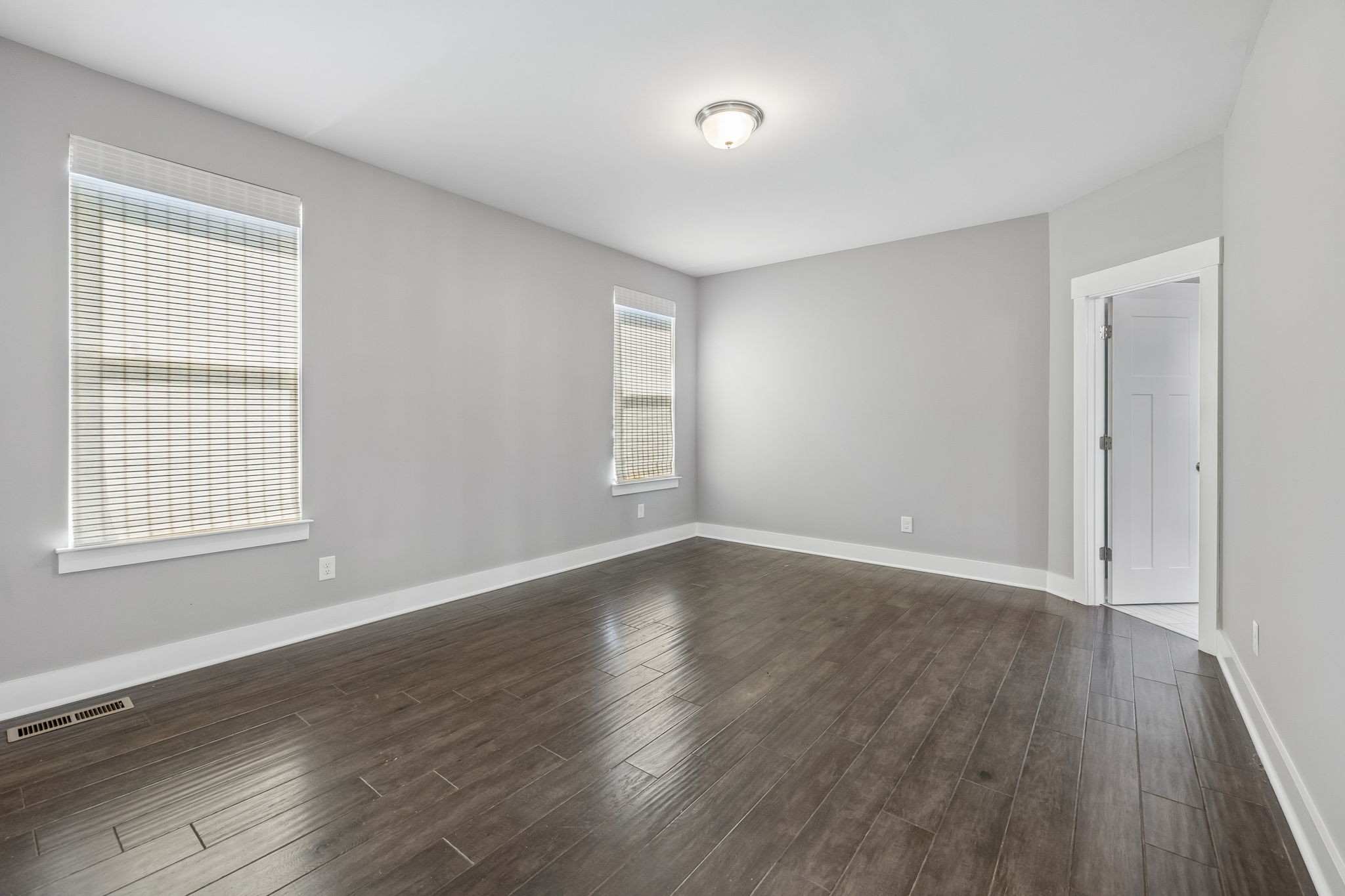 2001 Oliver Dr