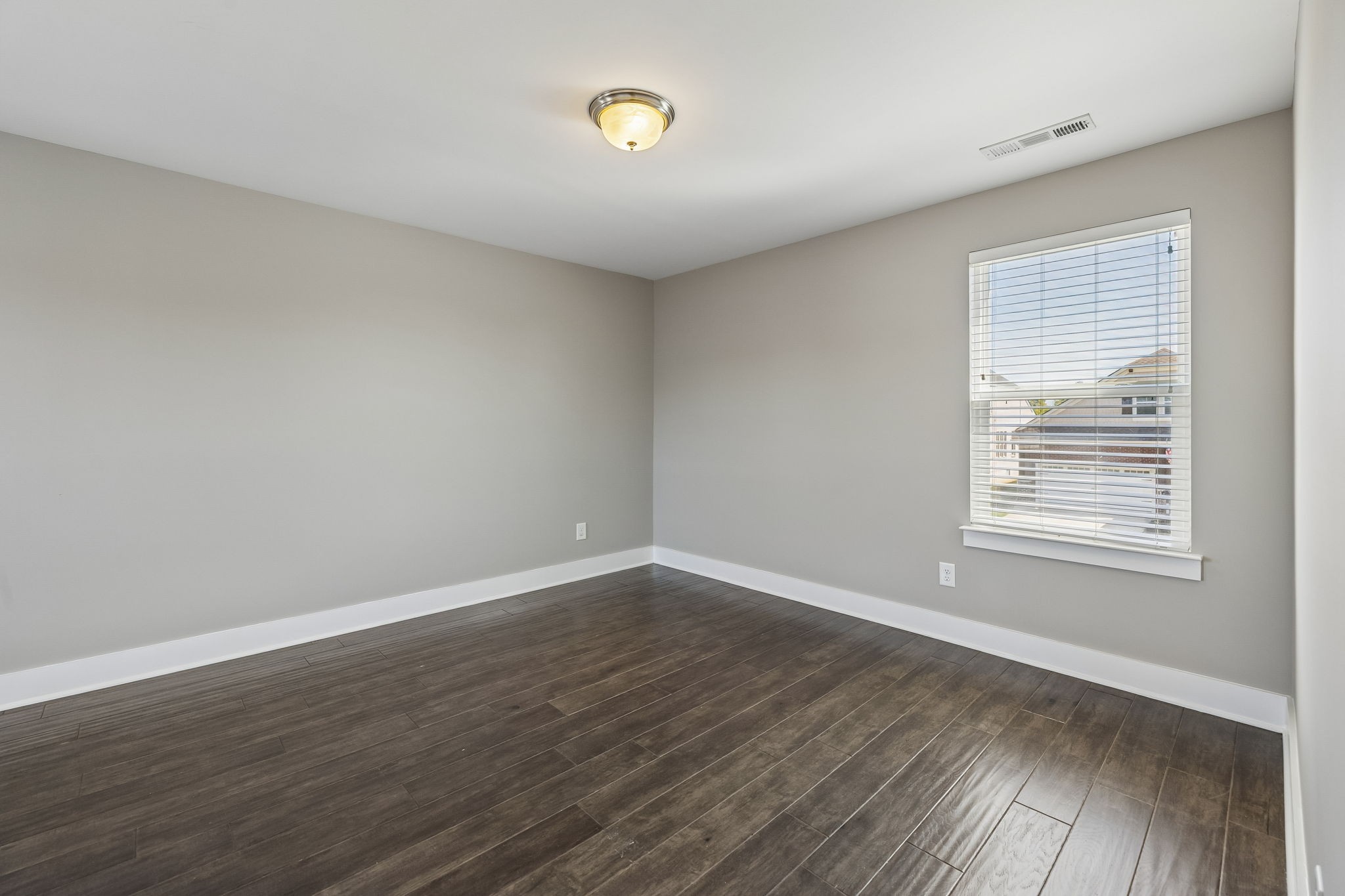2001 Oliver Dr