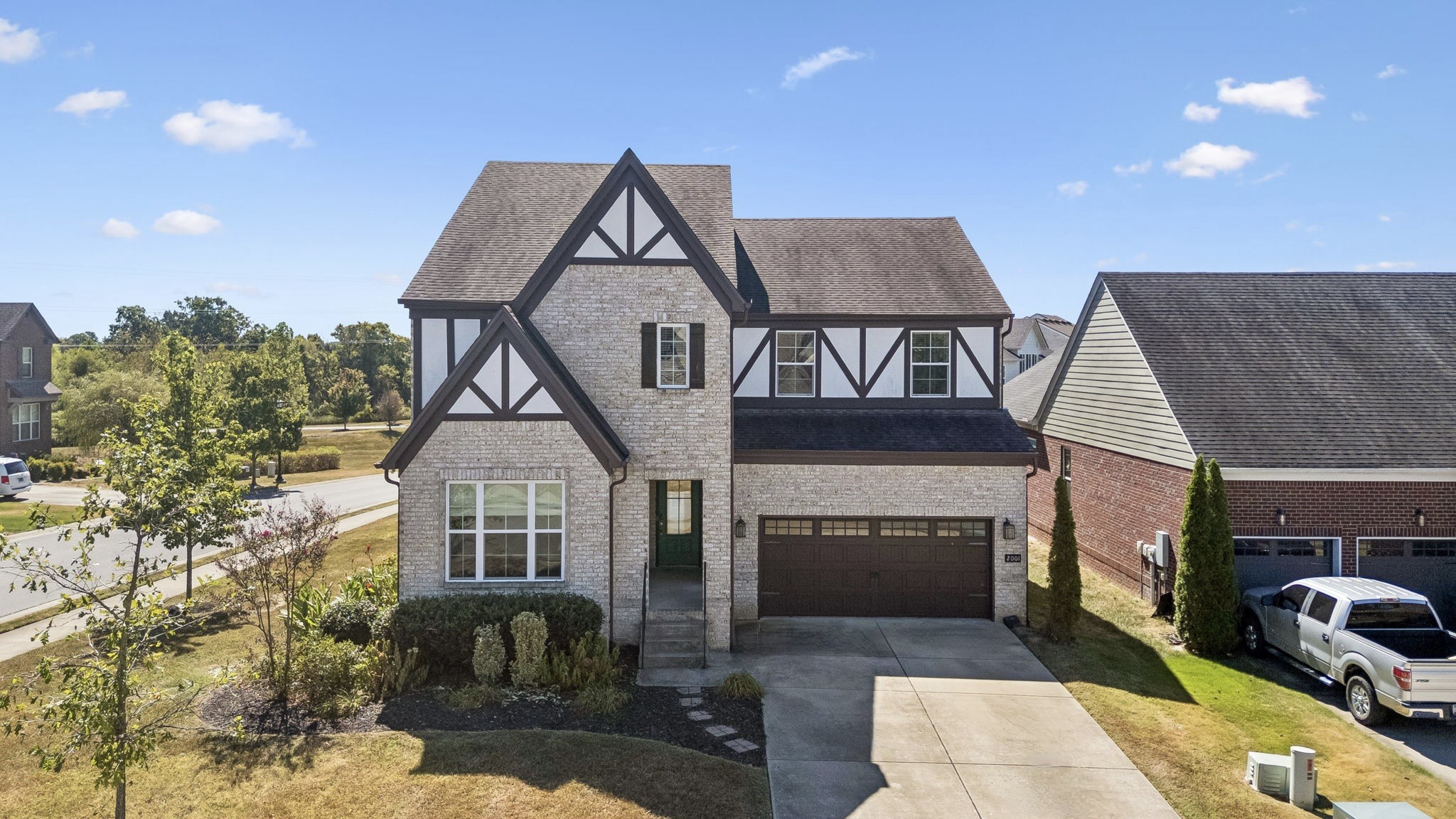 2001 Oliver Dr