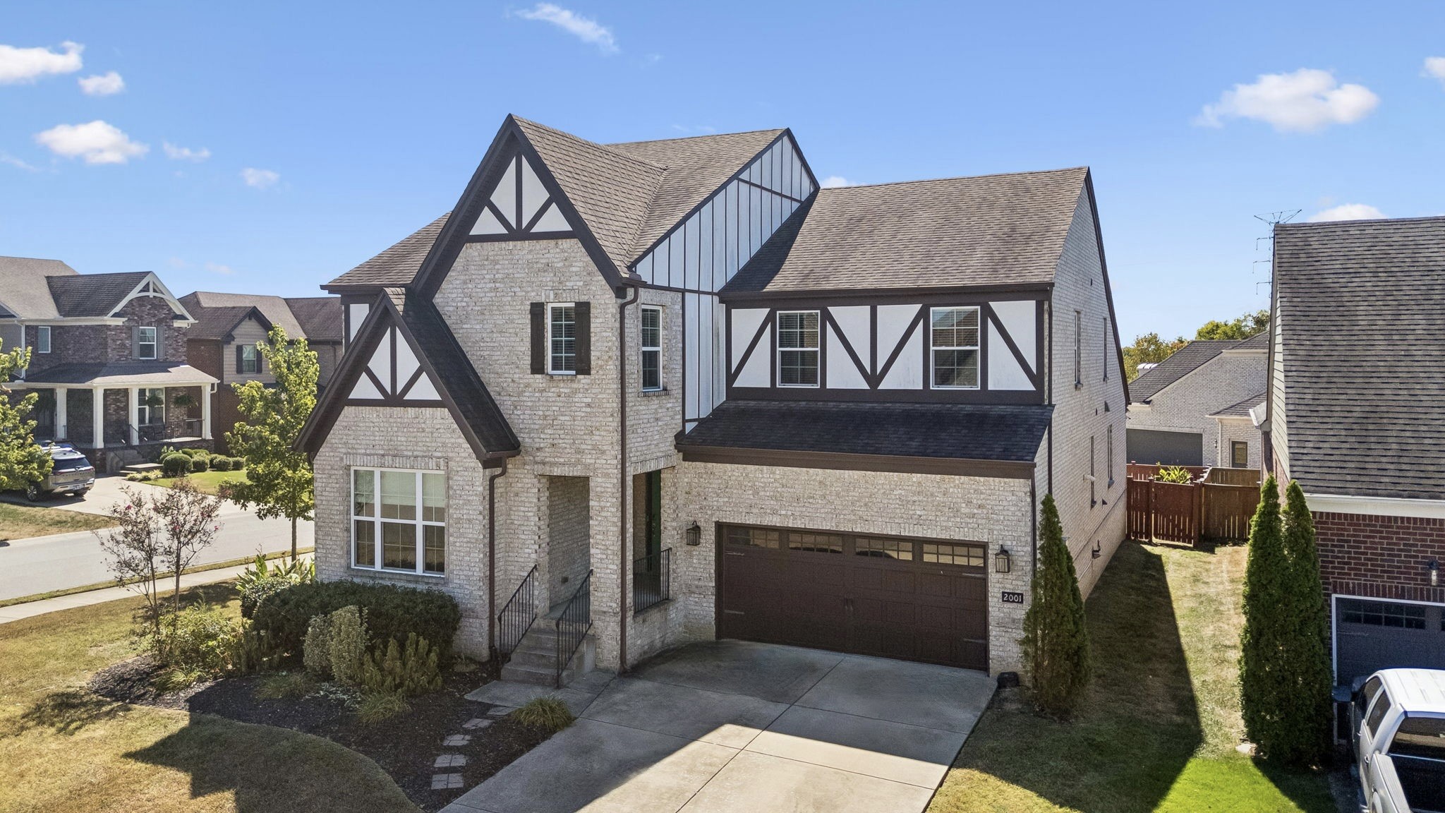 2001 Oliver Dr