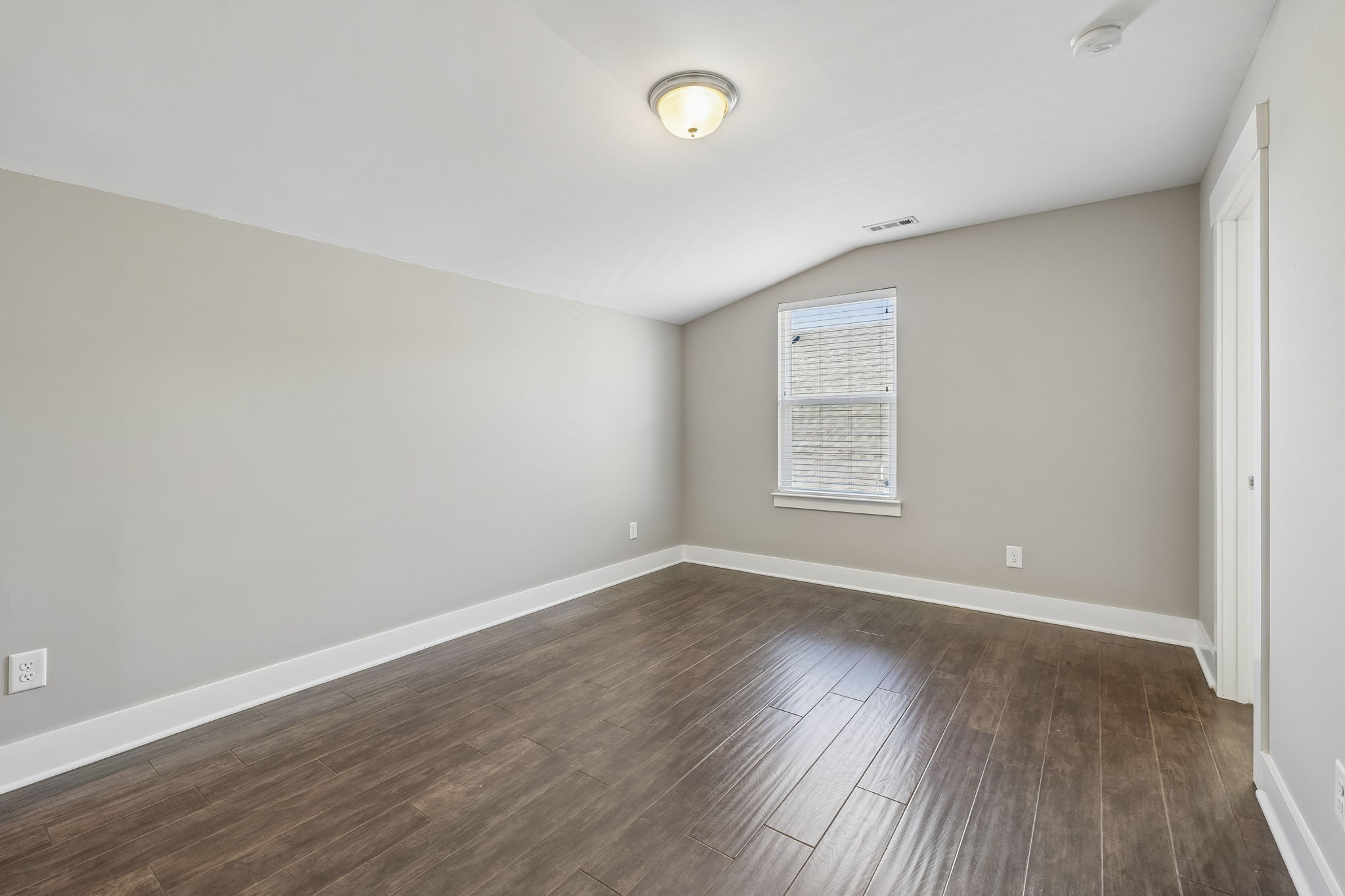 2001 Oliver Dr