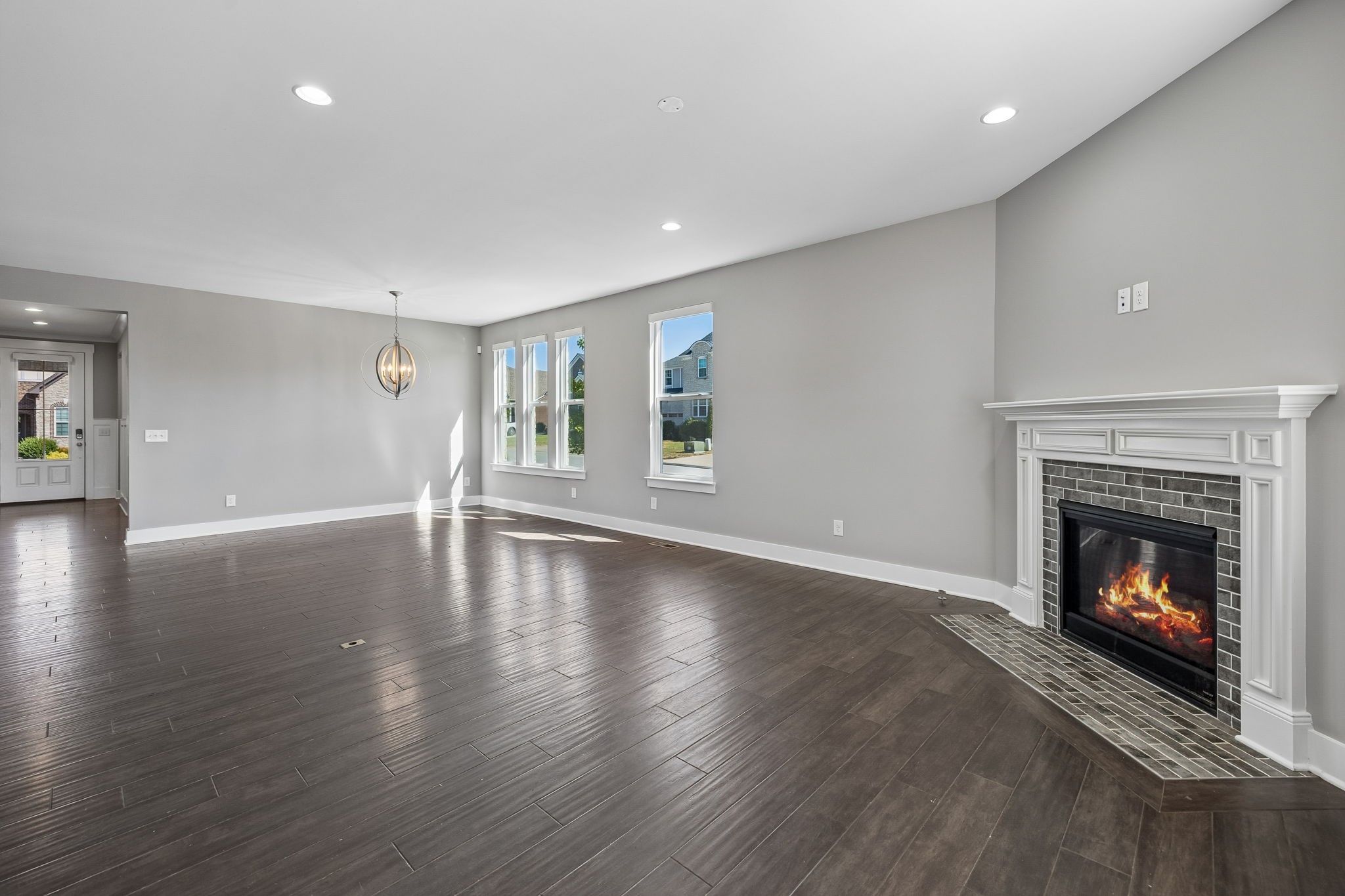2001 Oliver Dr