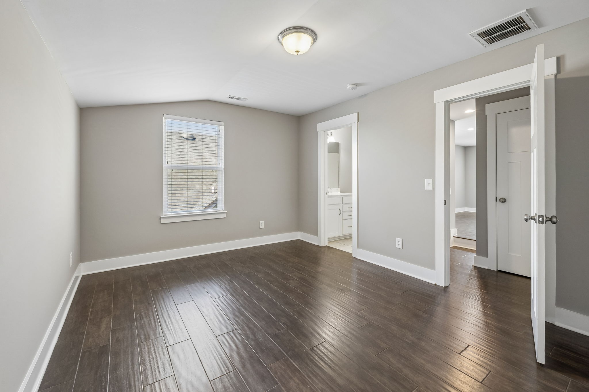 2001 Oliver Dr