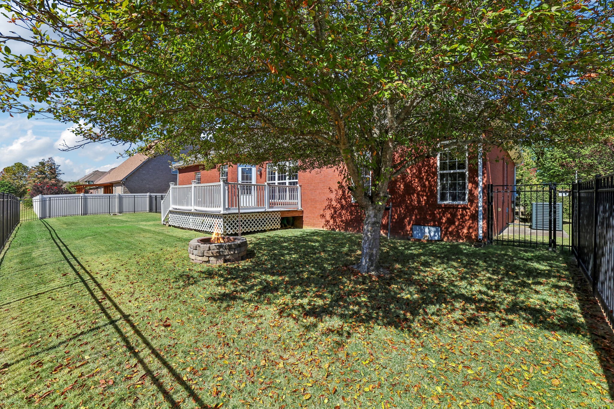 3630 Geneva Dr