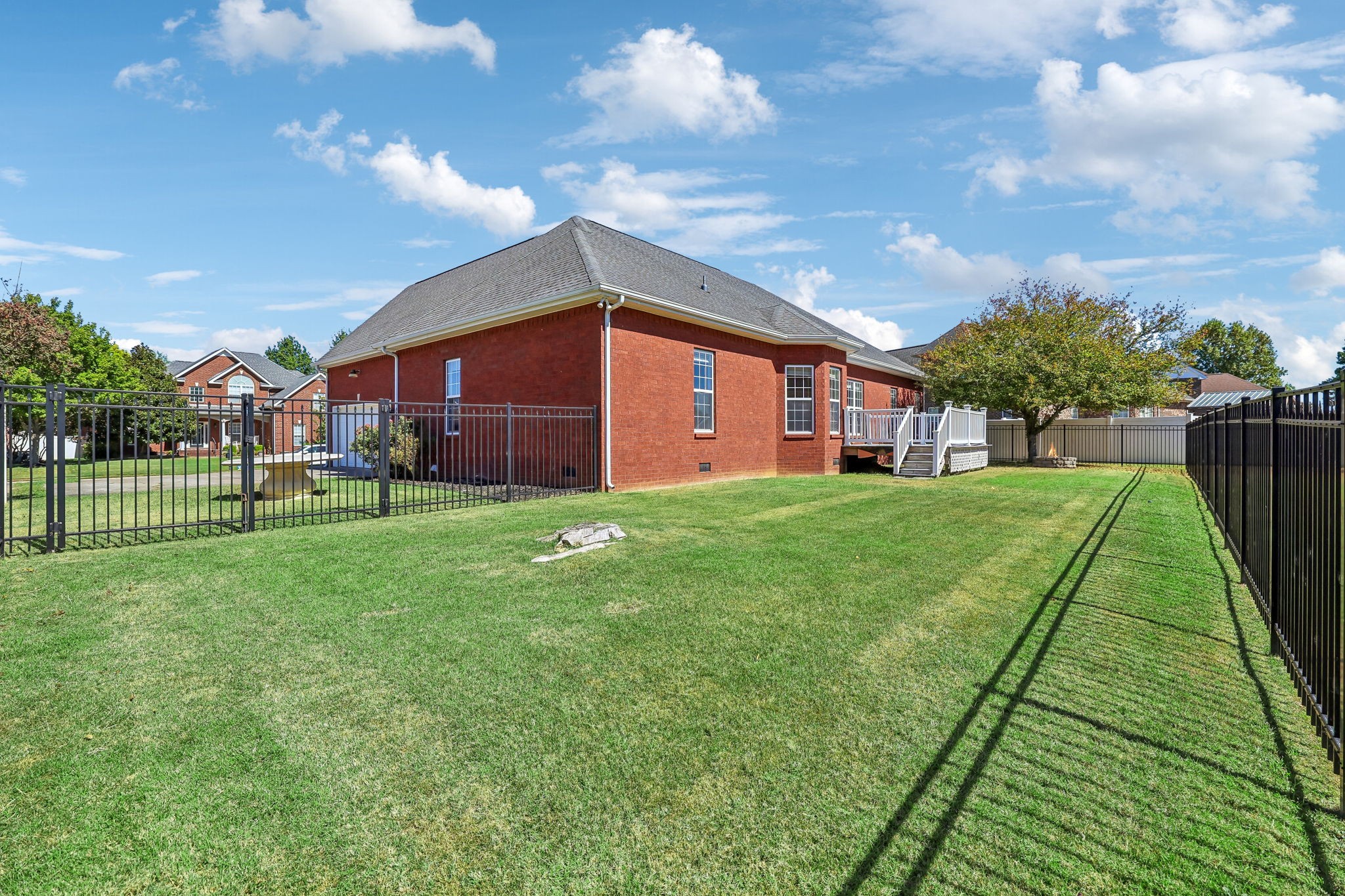 3630 Geneva Dr