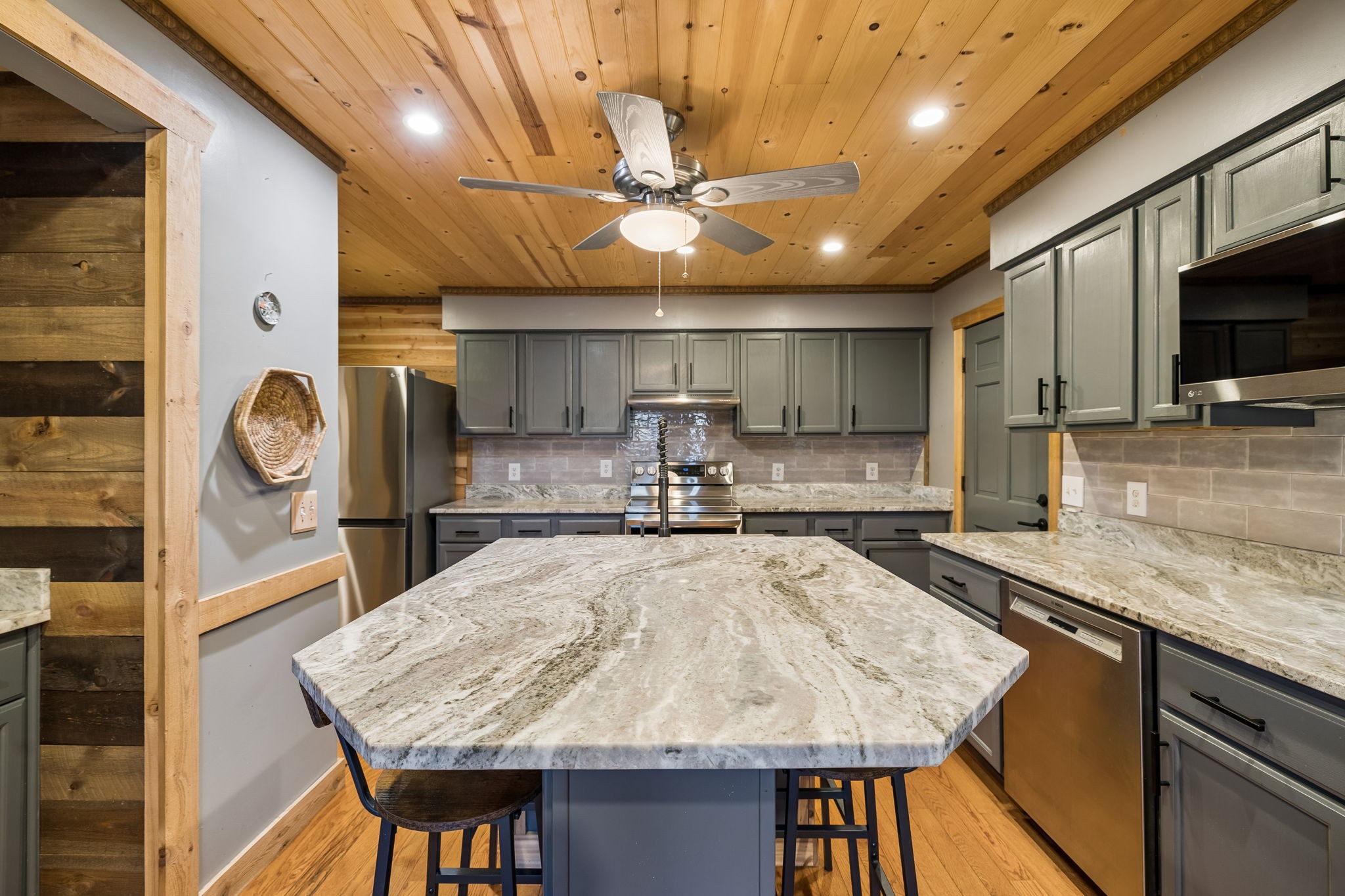 2916 Starboard Dr