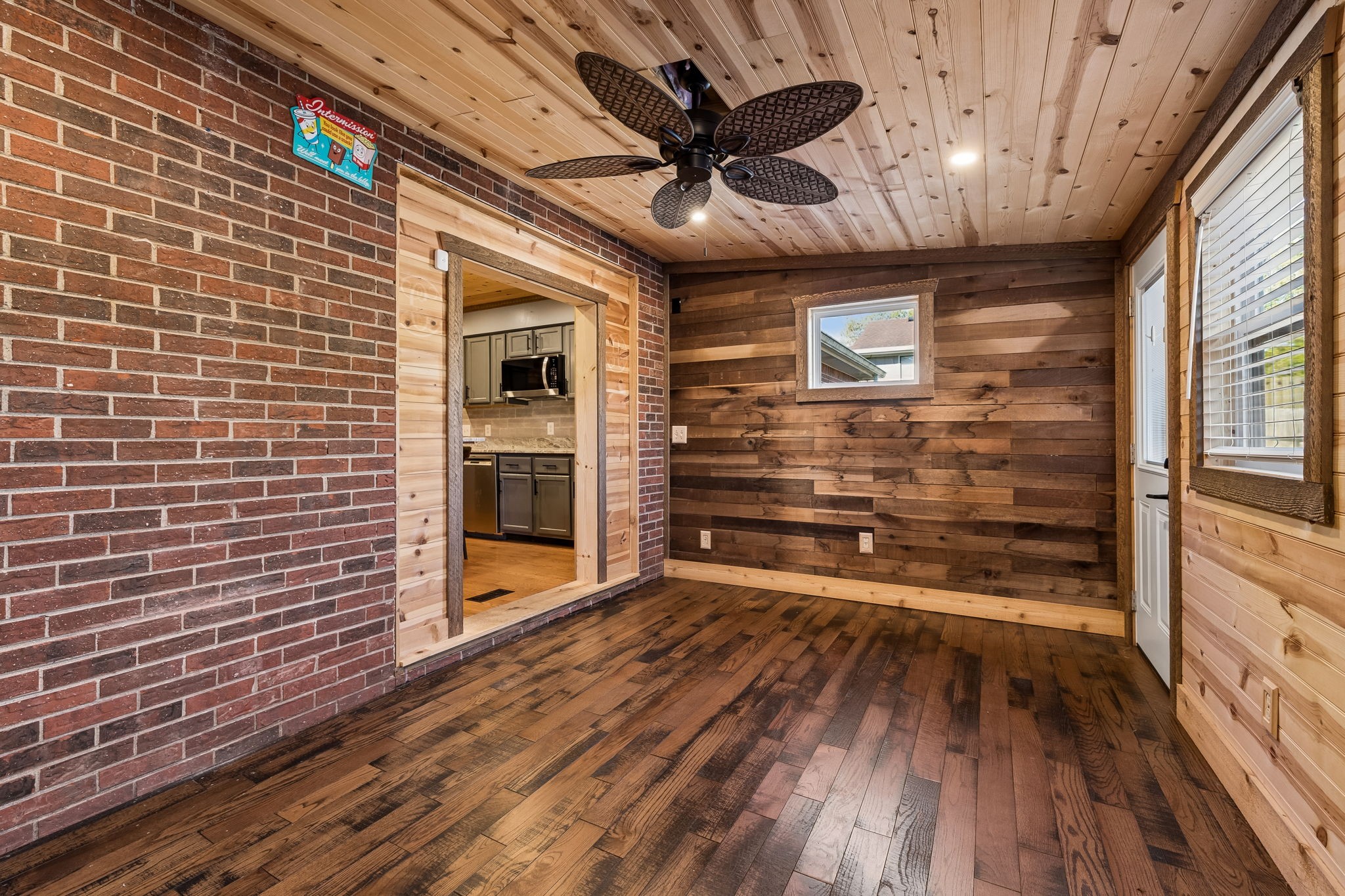 2916 Starboard Dr