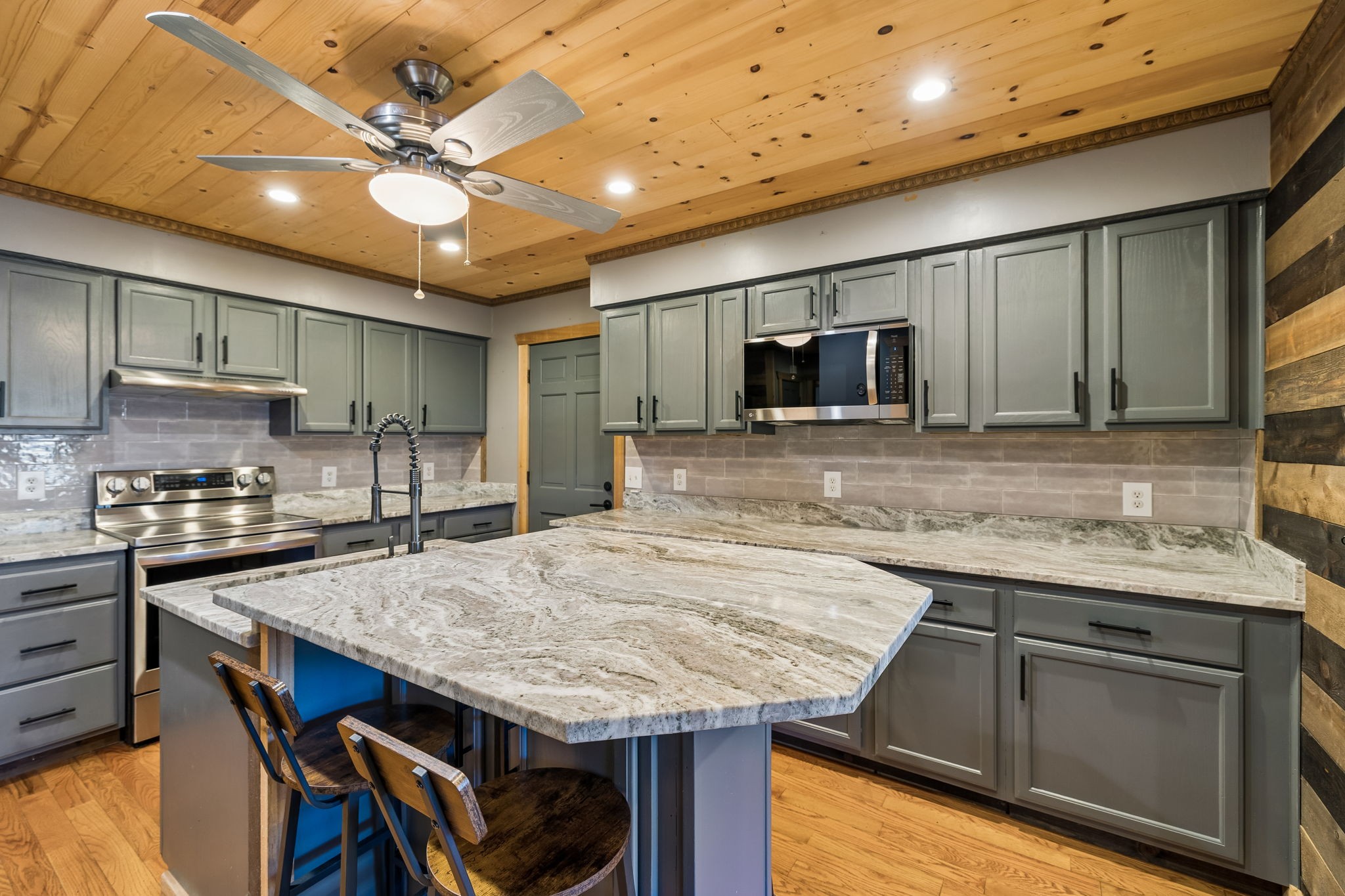2916 Starboard Dr